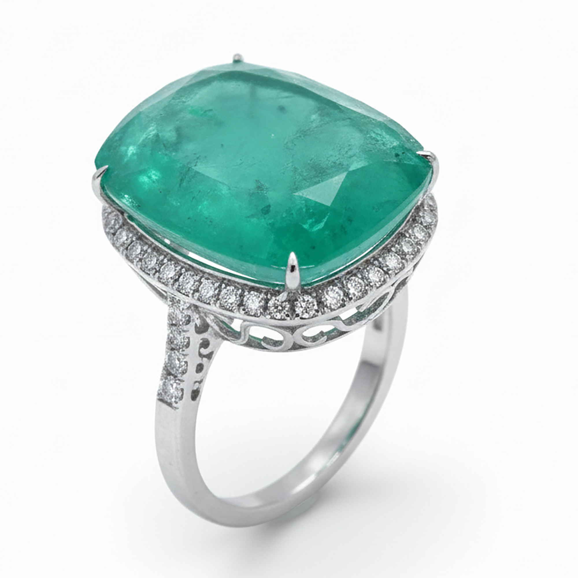 Mystic Emerald Grandeur Ring