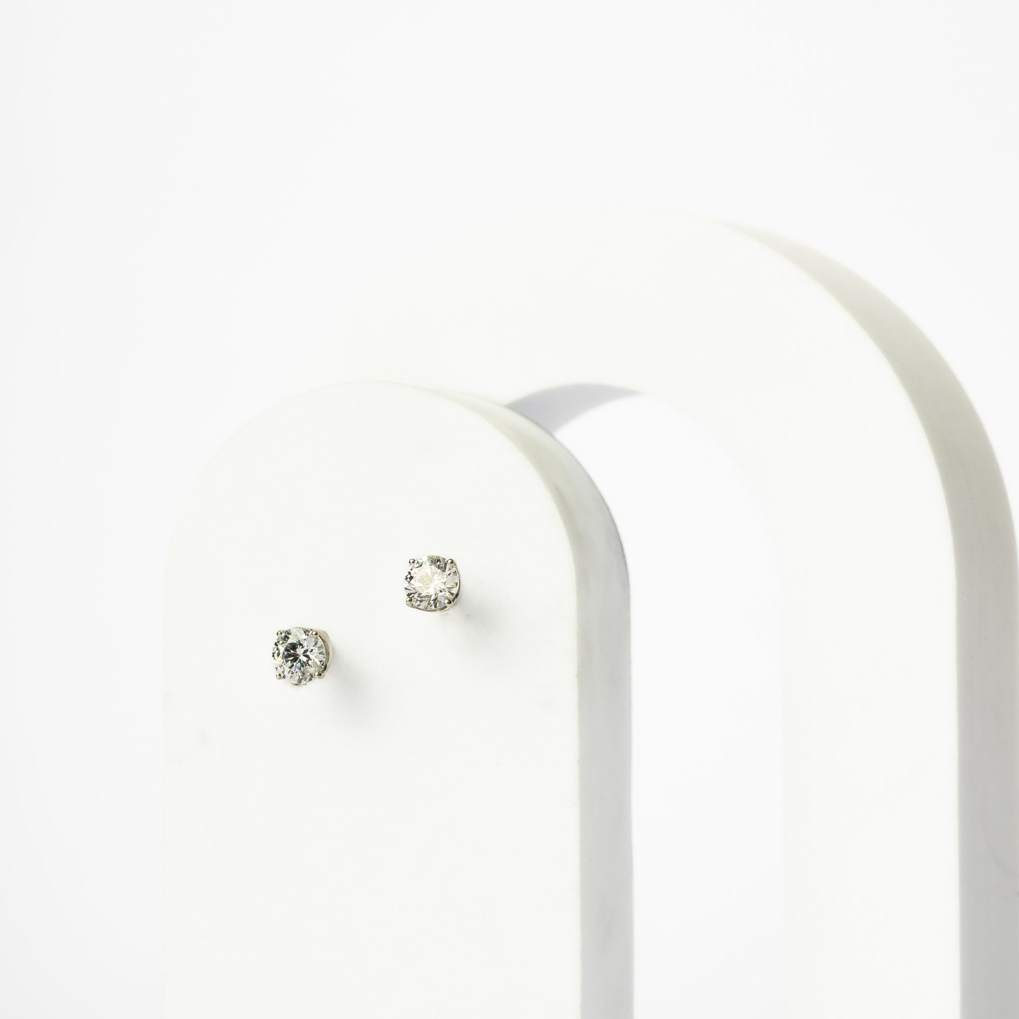 Four-Prong Round Solitaire White Gold Silver Brilliant Earrings for Women