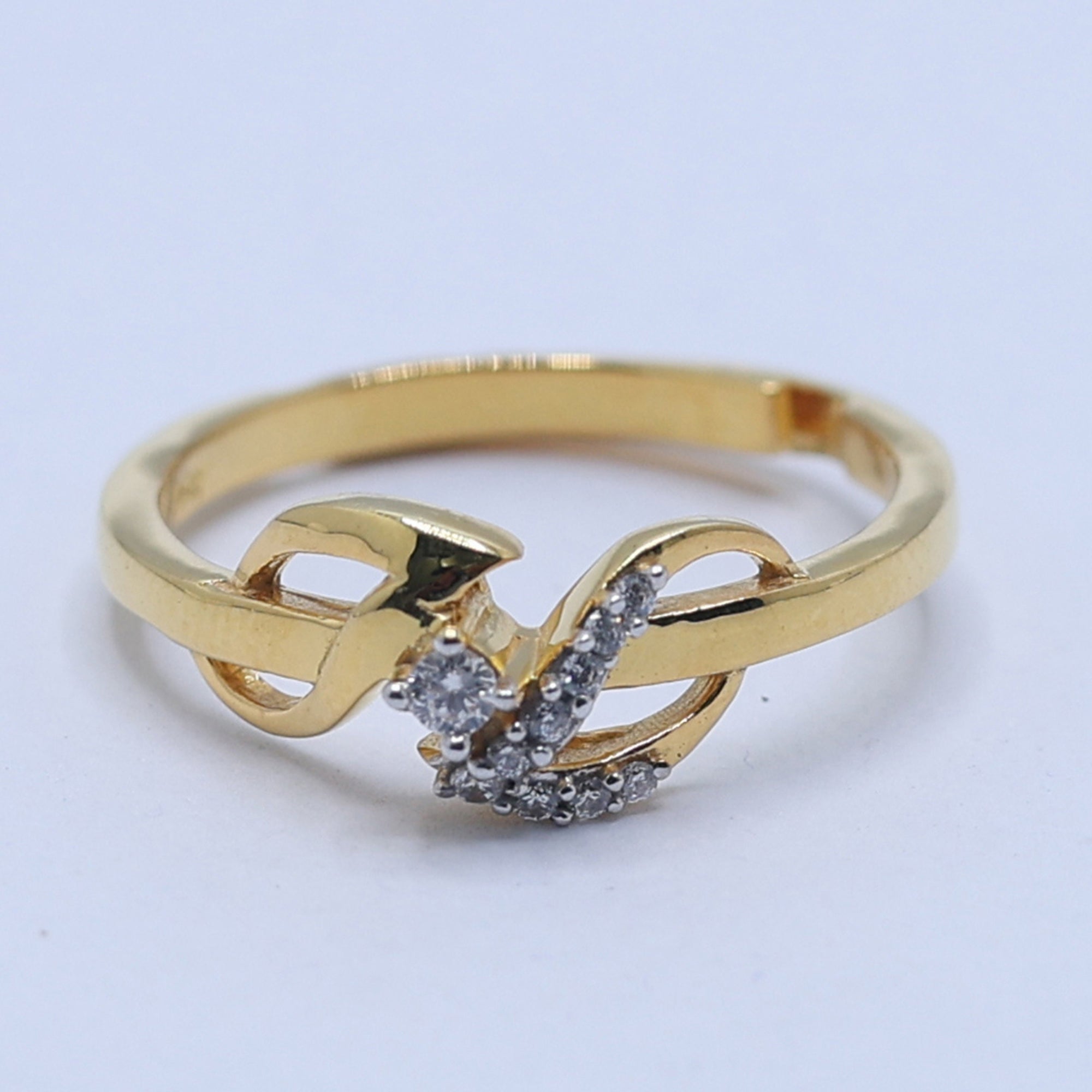Wave Design Ring in Gold Plating