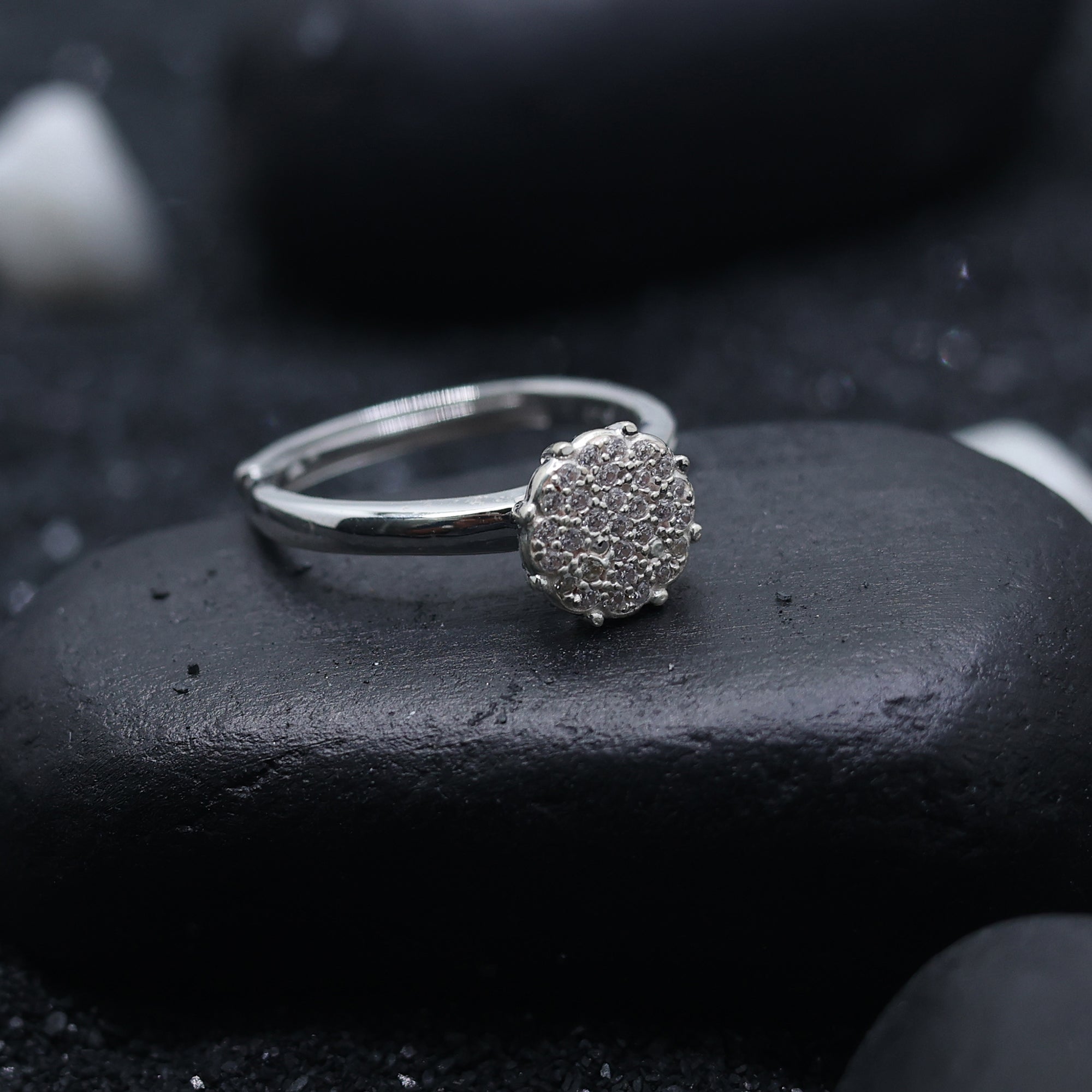 Elegant Sterling Silver Cluster Ring