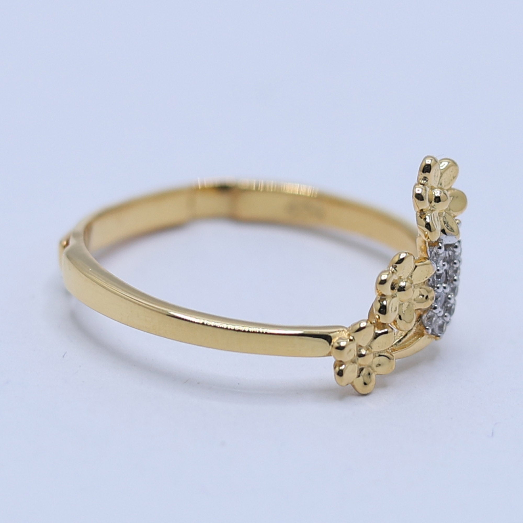 Sparkling Triple Flower Diamond Ring