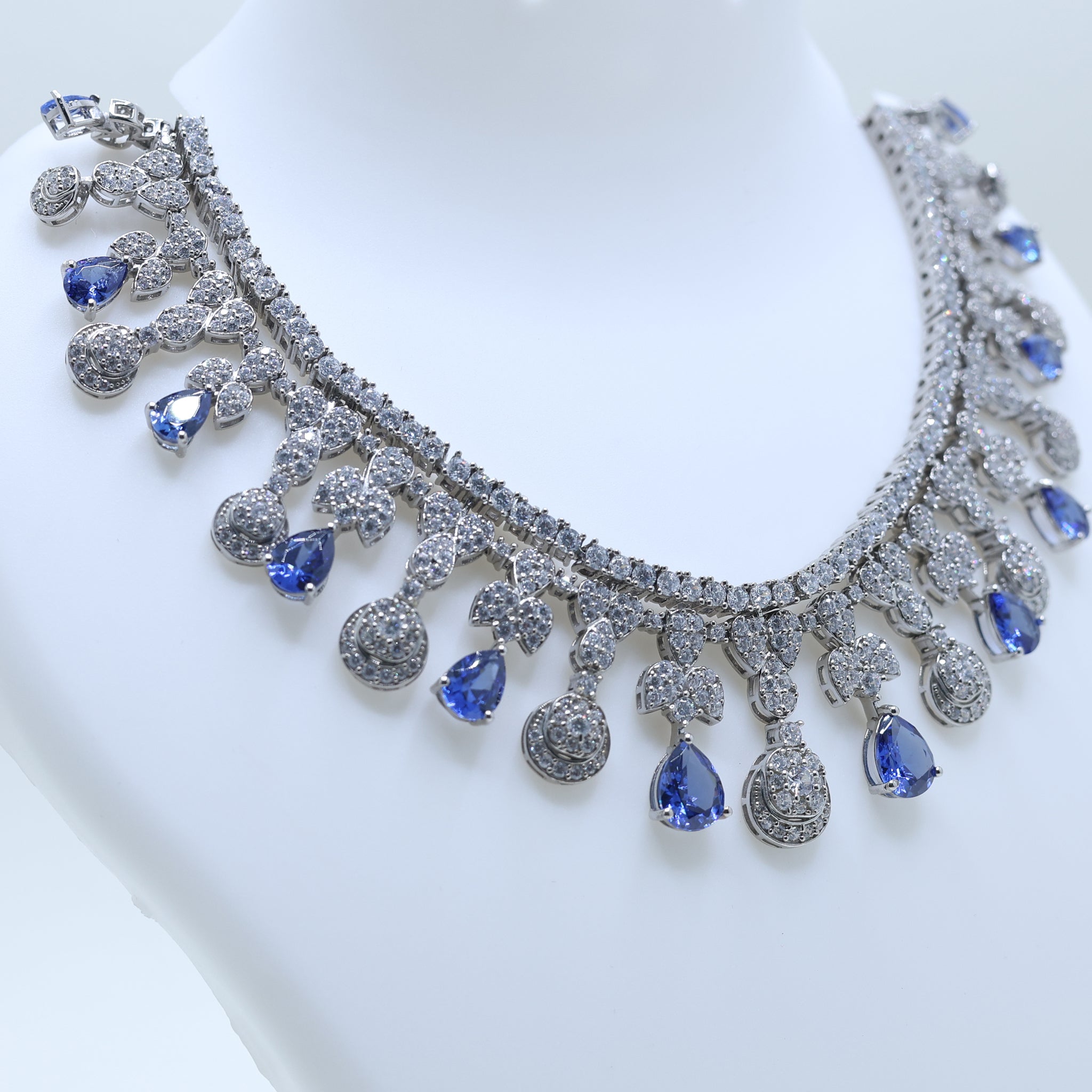 Queen Style Bridal Sapphire Necklace