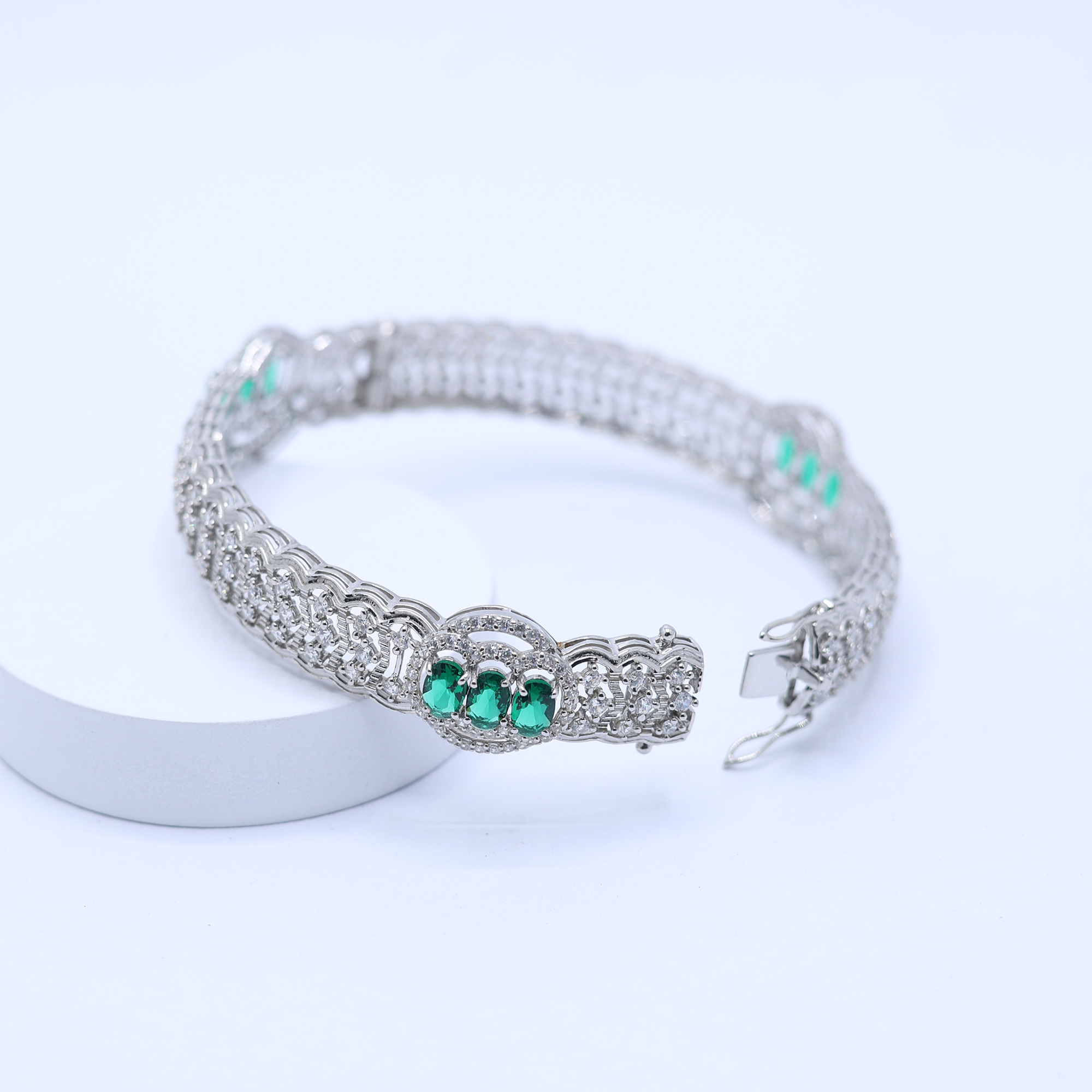 White Gold Paraiba Stone Bracelet