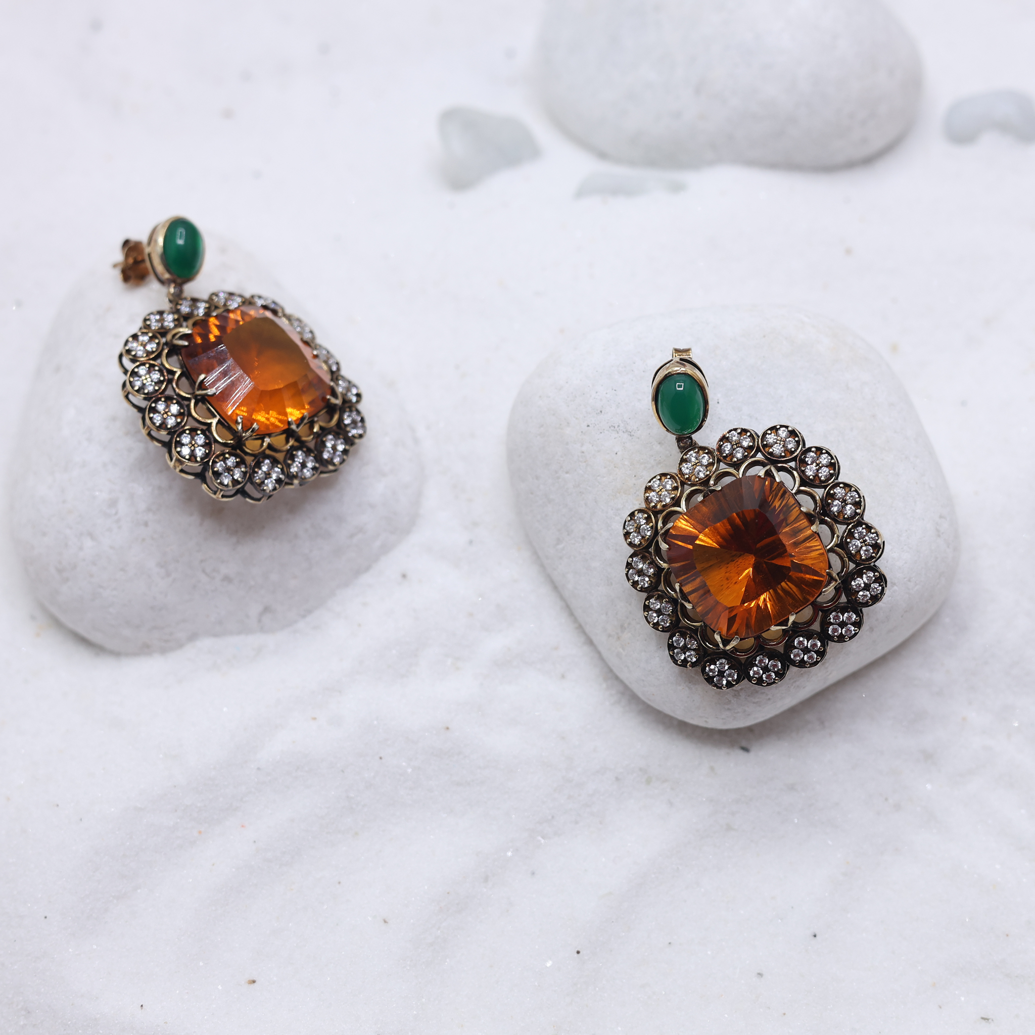 Rani Meenakshi Antique Glow Drop Earring