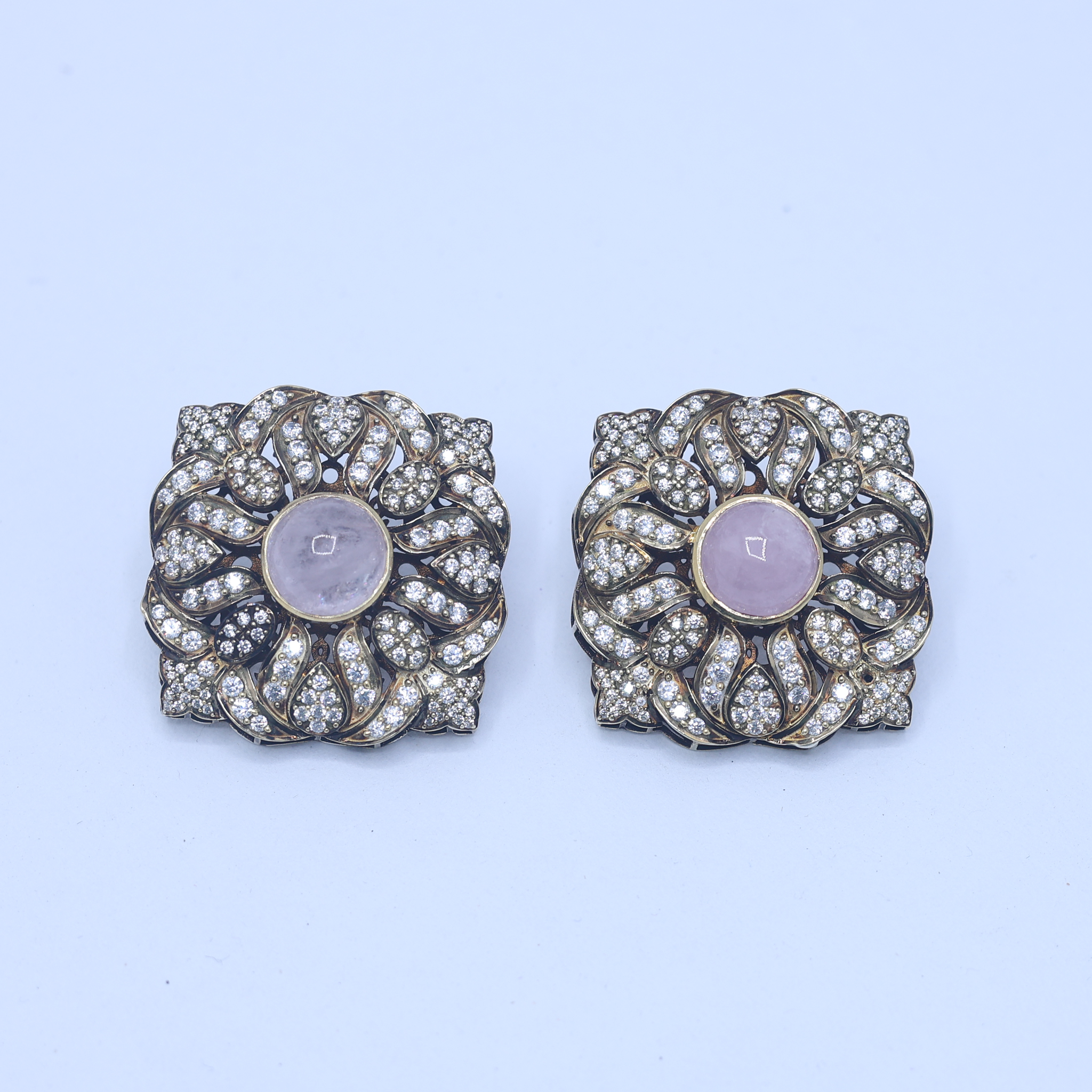 Maharani Devyani Antique Stud