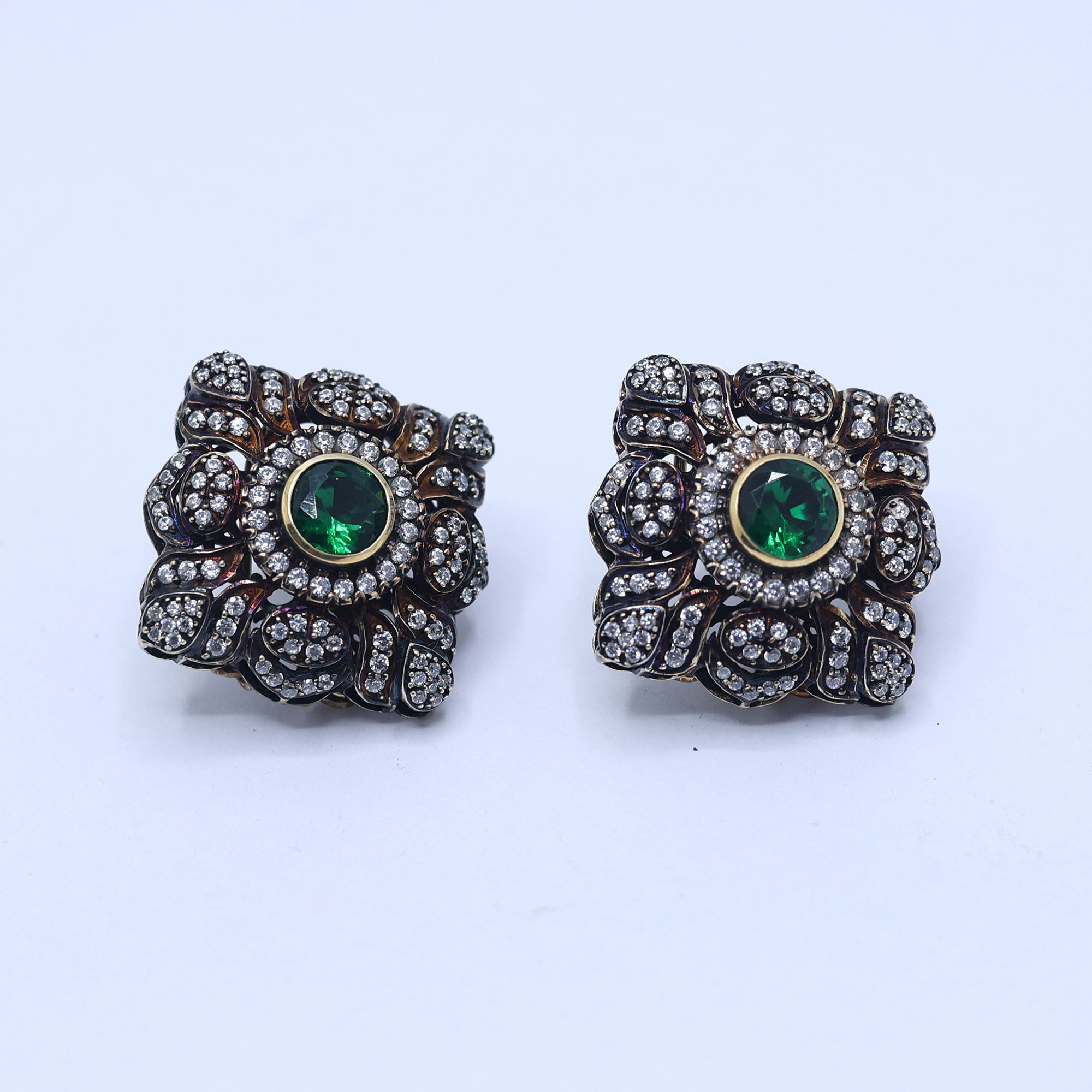 Rani Damayanti Classic Studs Earring