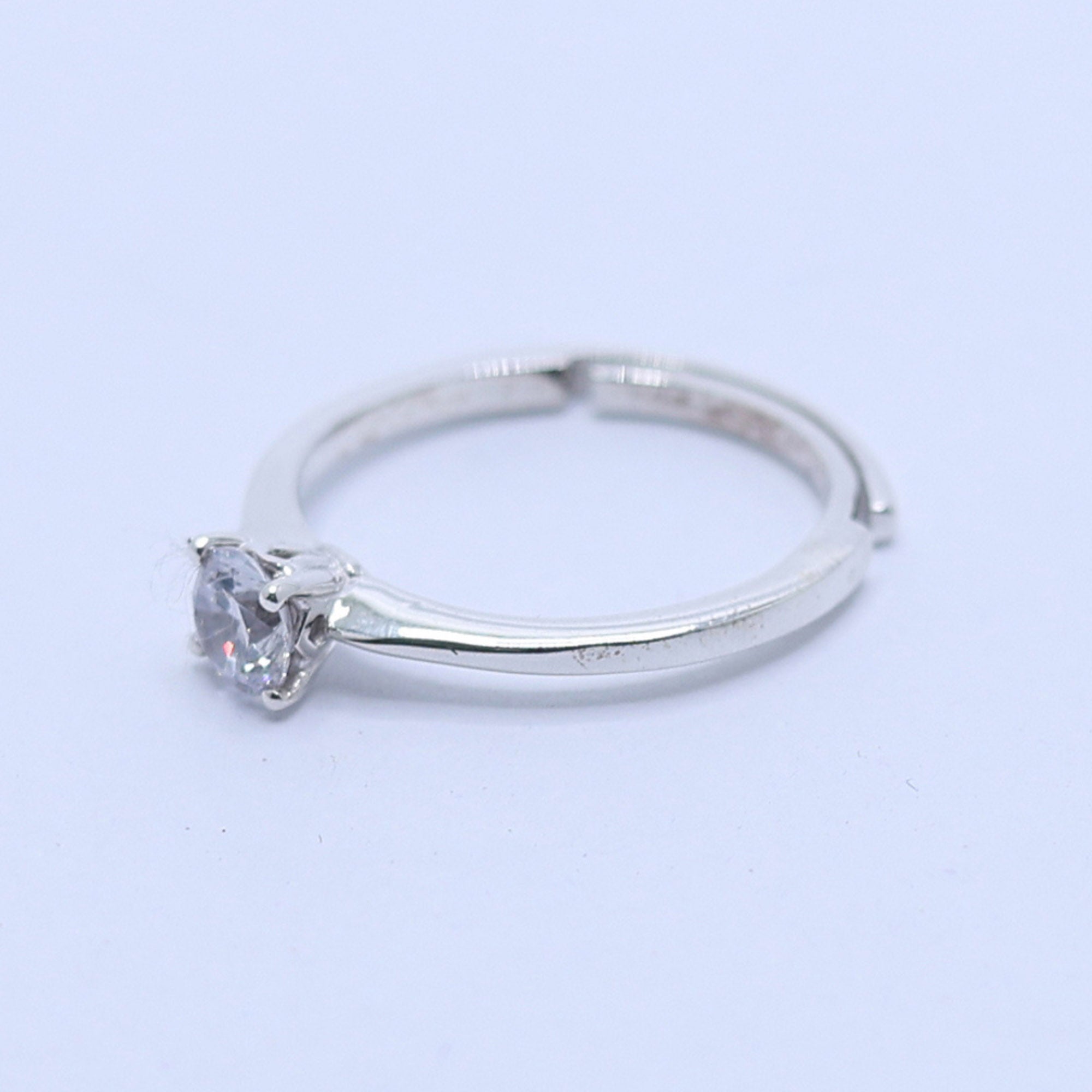 Timeless Women’s Solitaire Ring