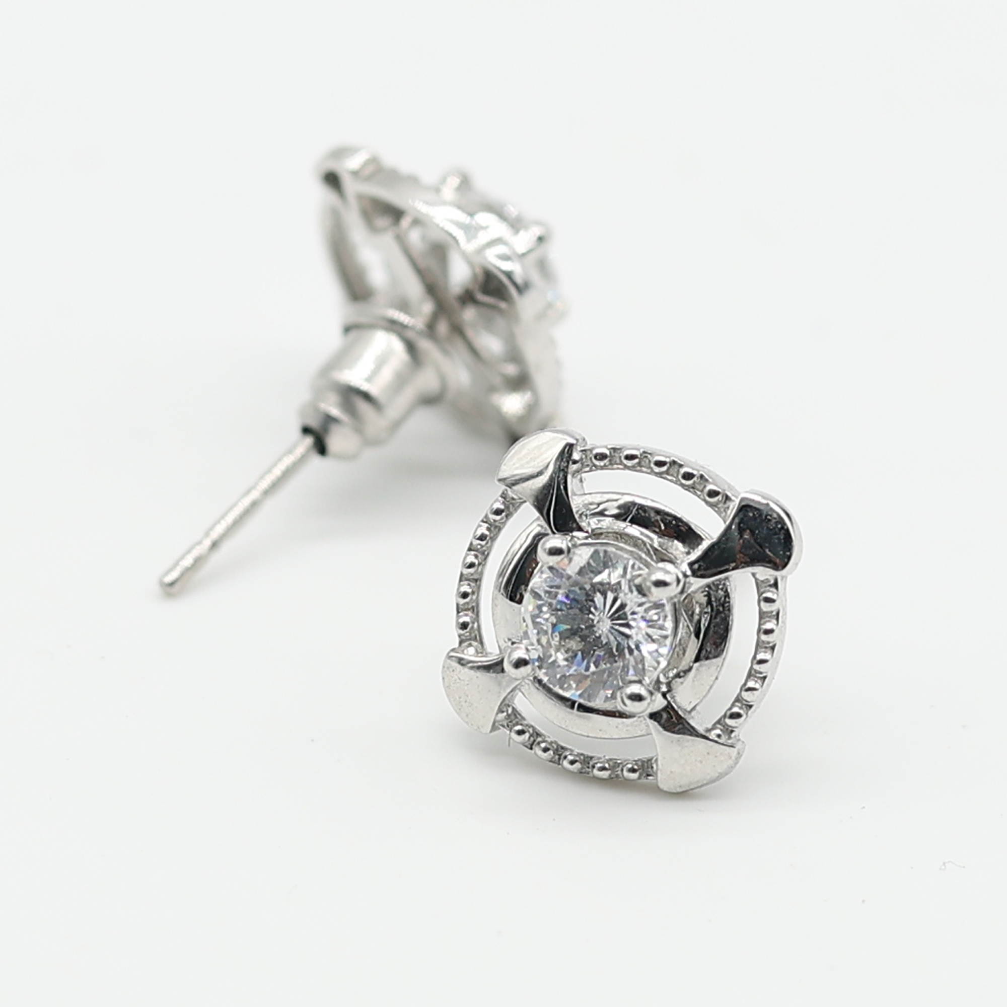 Milgrain Circular Diamond Stud Earrings