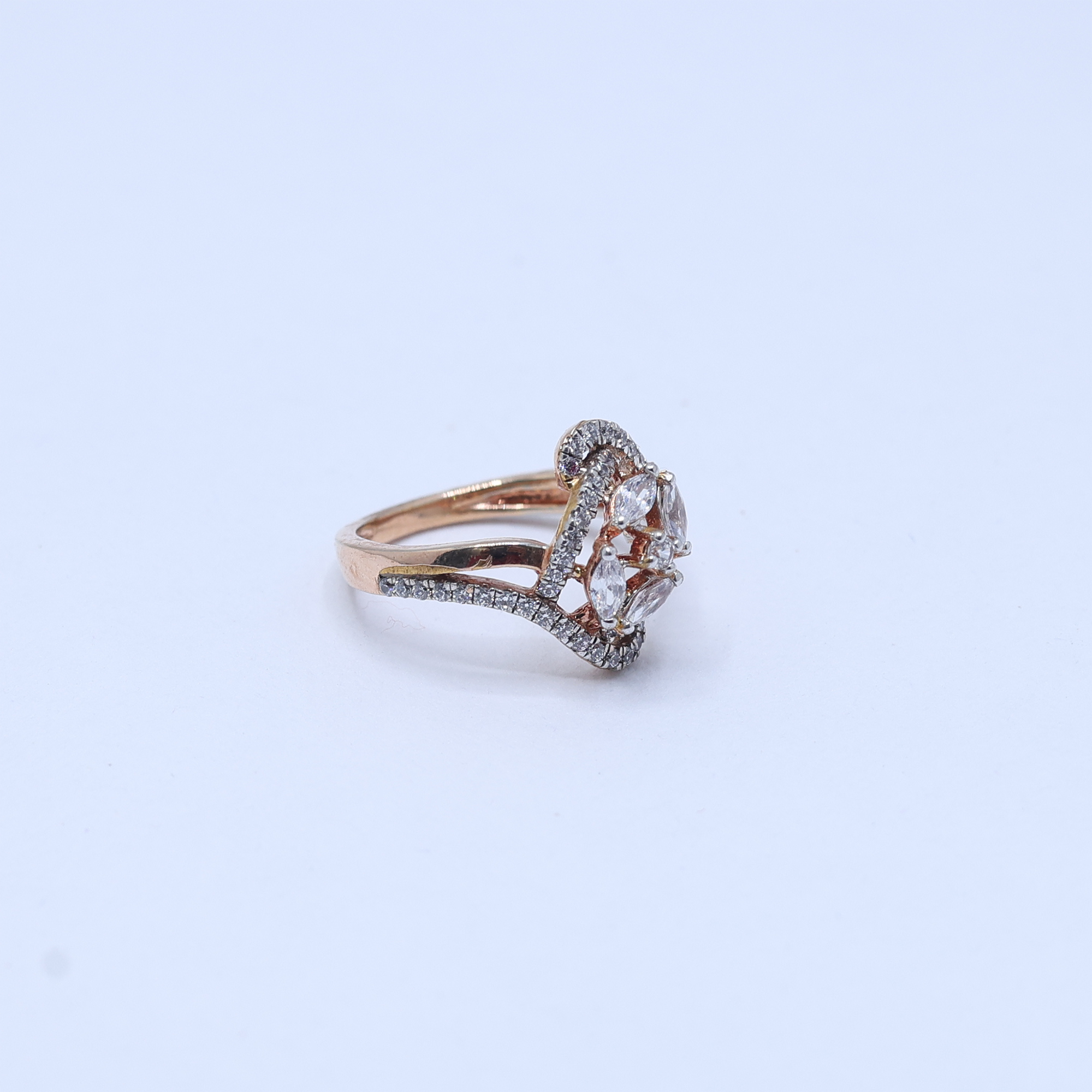 Sparkling Diamond Ring