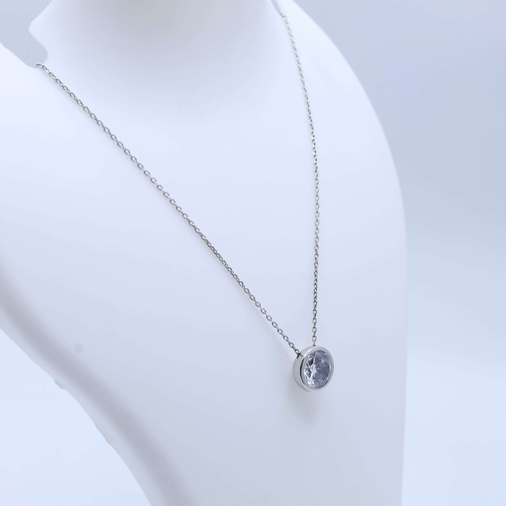 Sterling Silver Round Cut Diamond Pendant