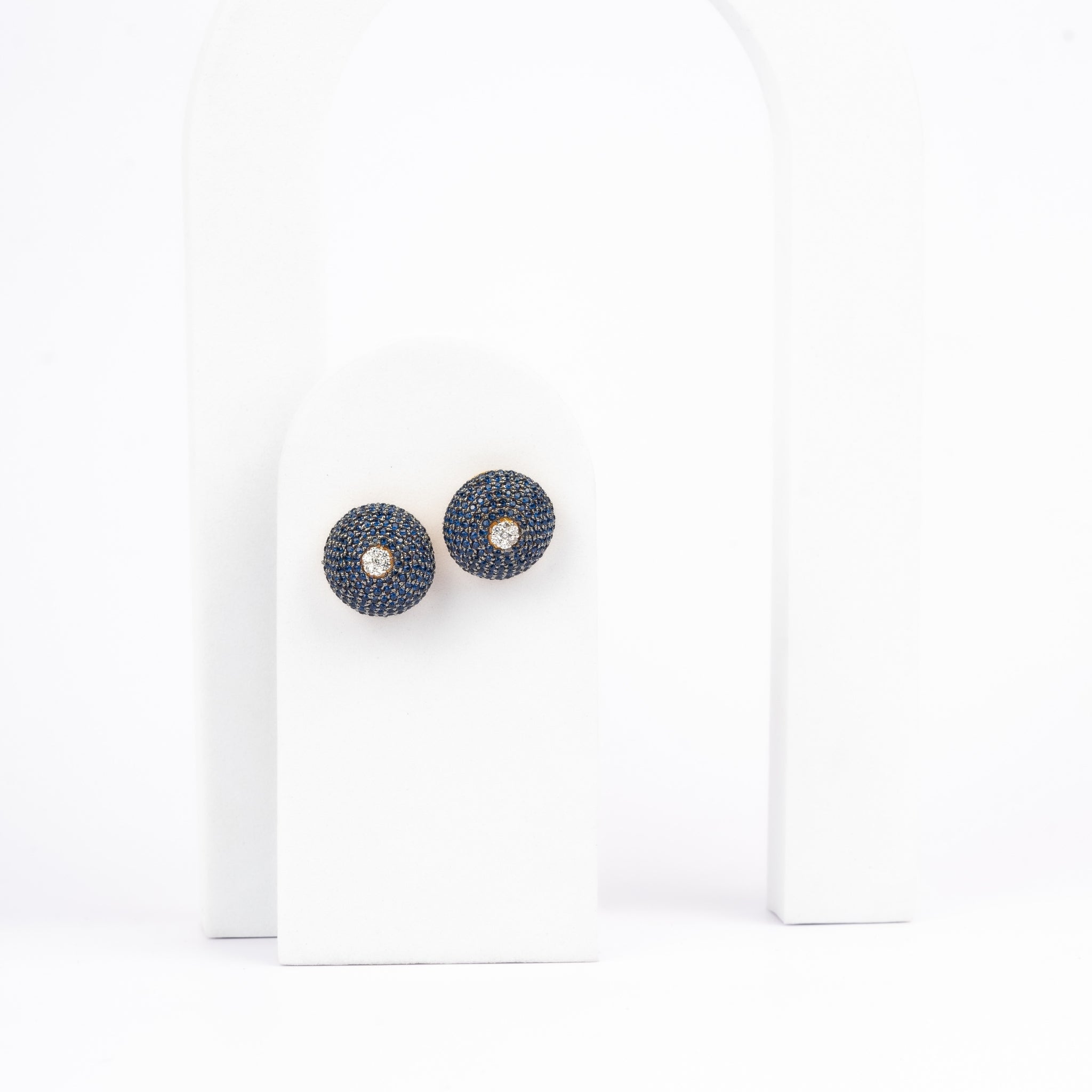 Rani Rudrama Devi Stud Earring