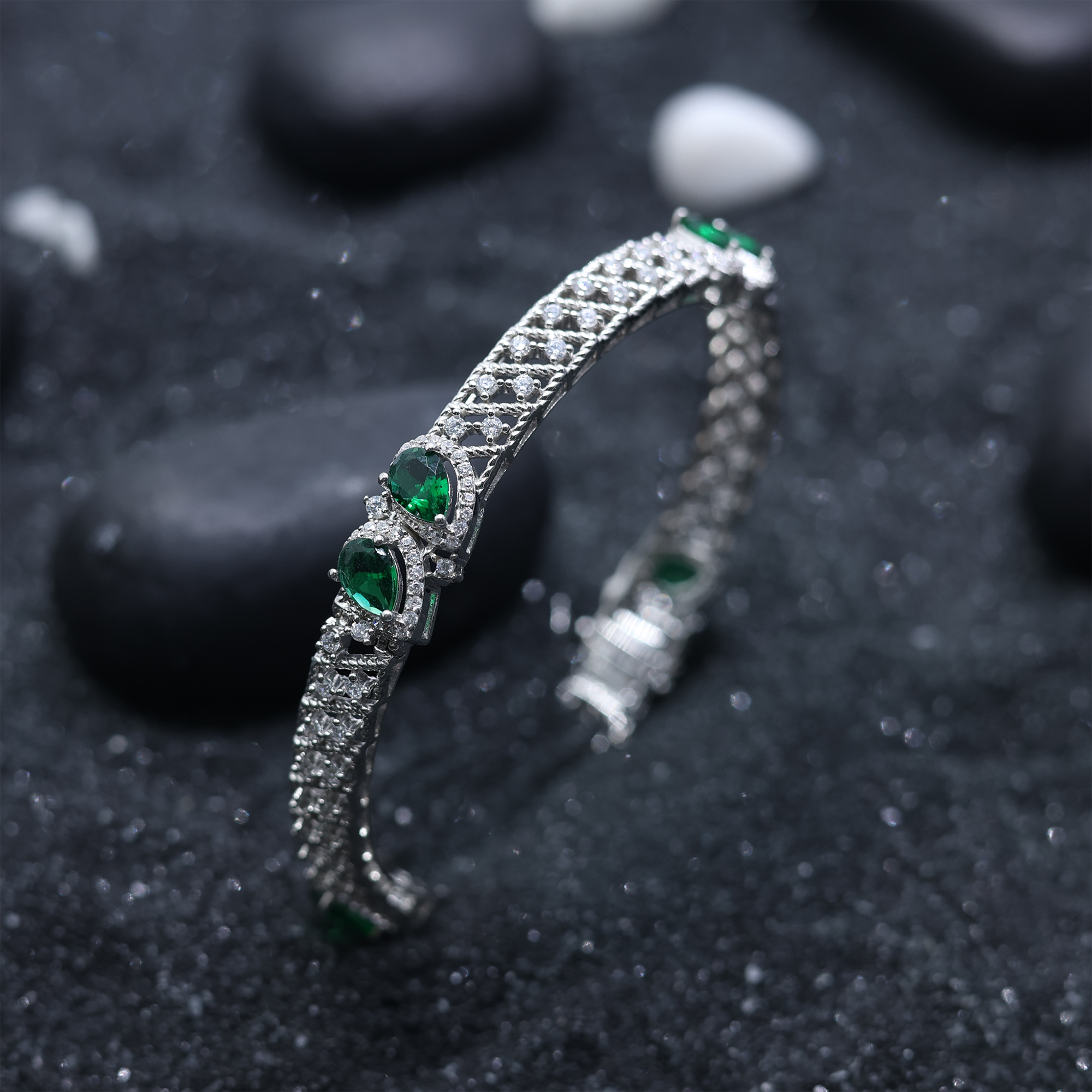 Paraiba Halo Twisted Design Bracelet