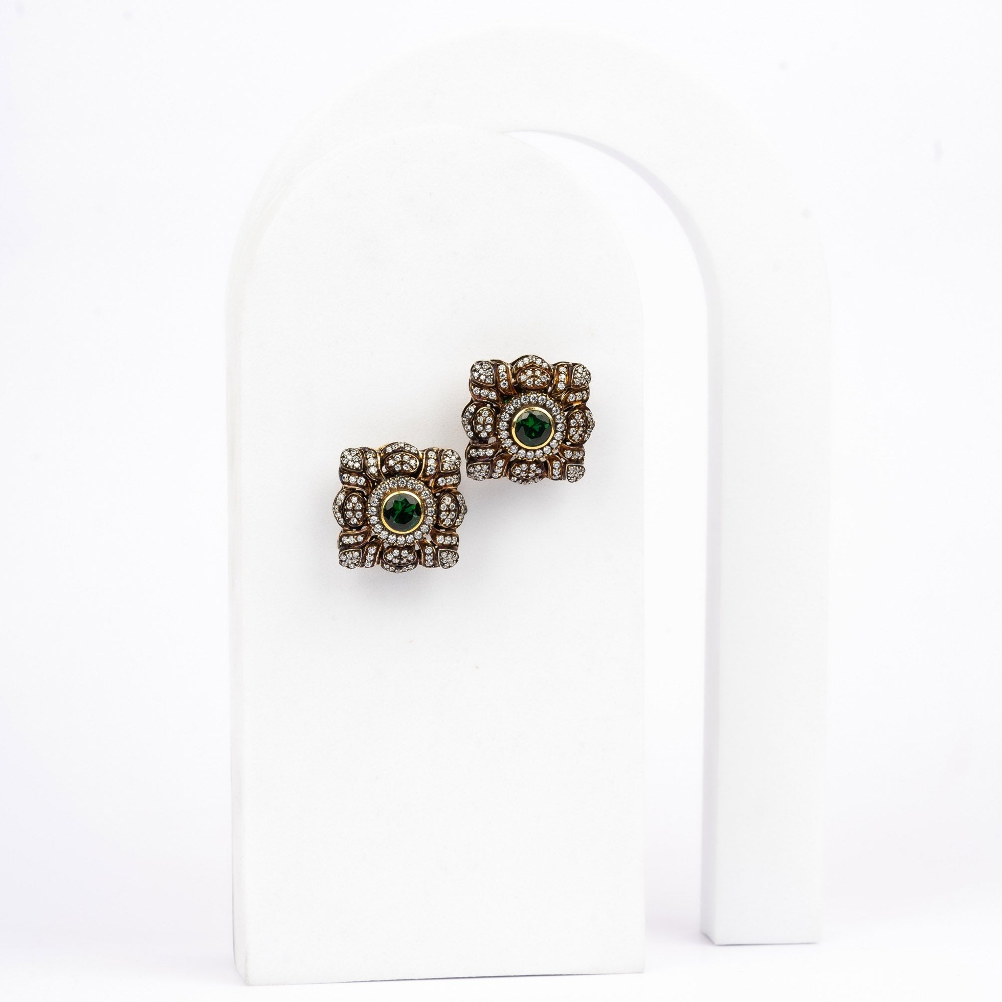 Rani Damayanti Classic Studs Earring