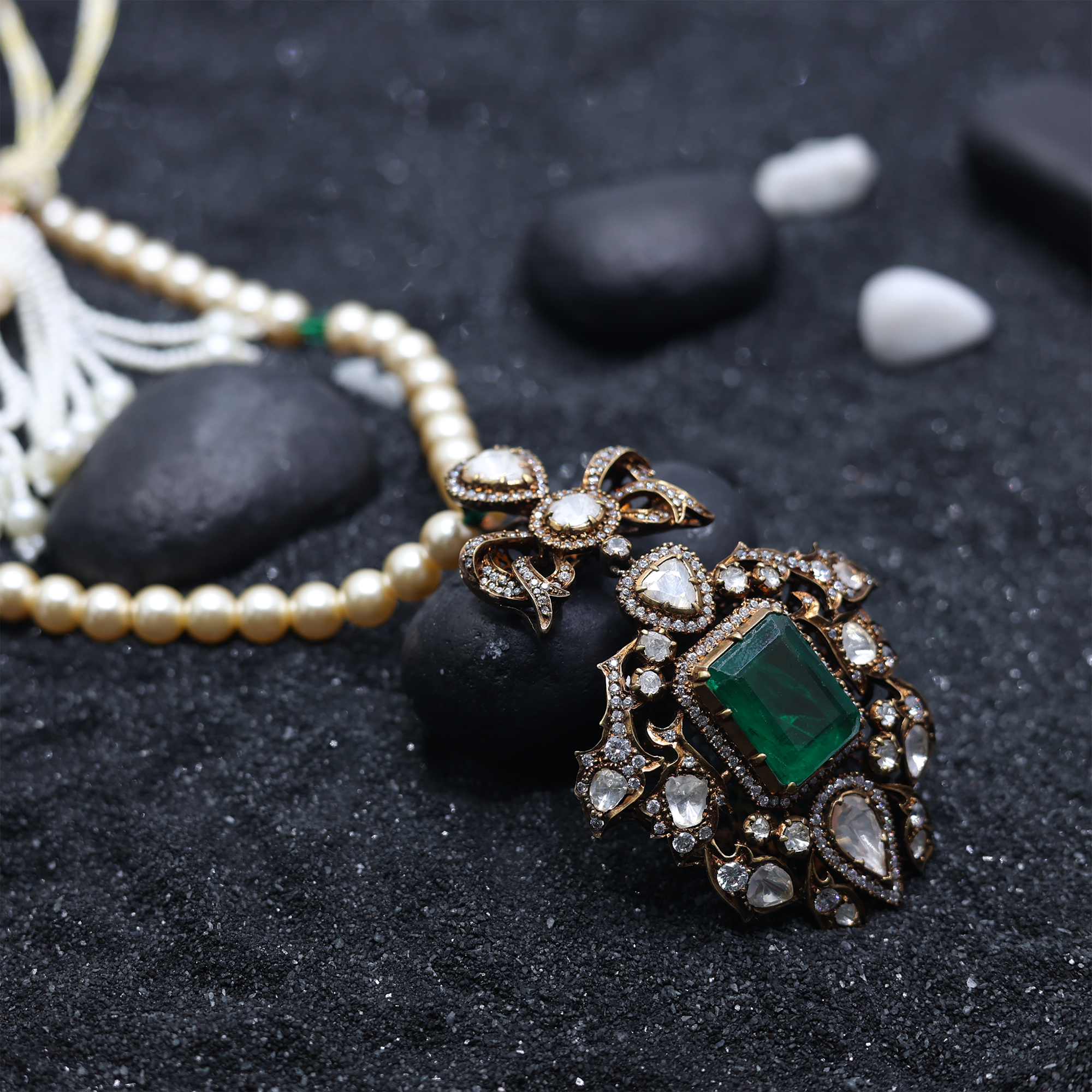 Royal Radiant Emerald Polki Necklace