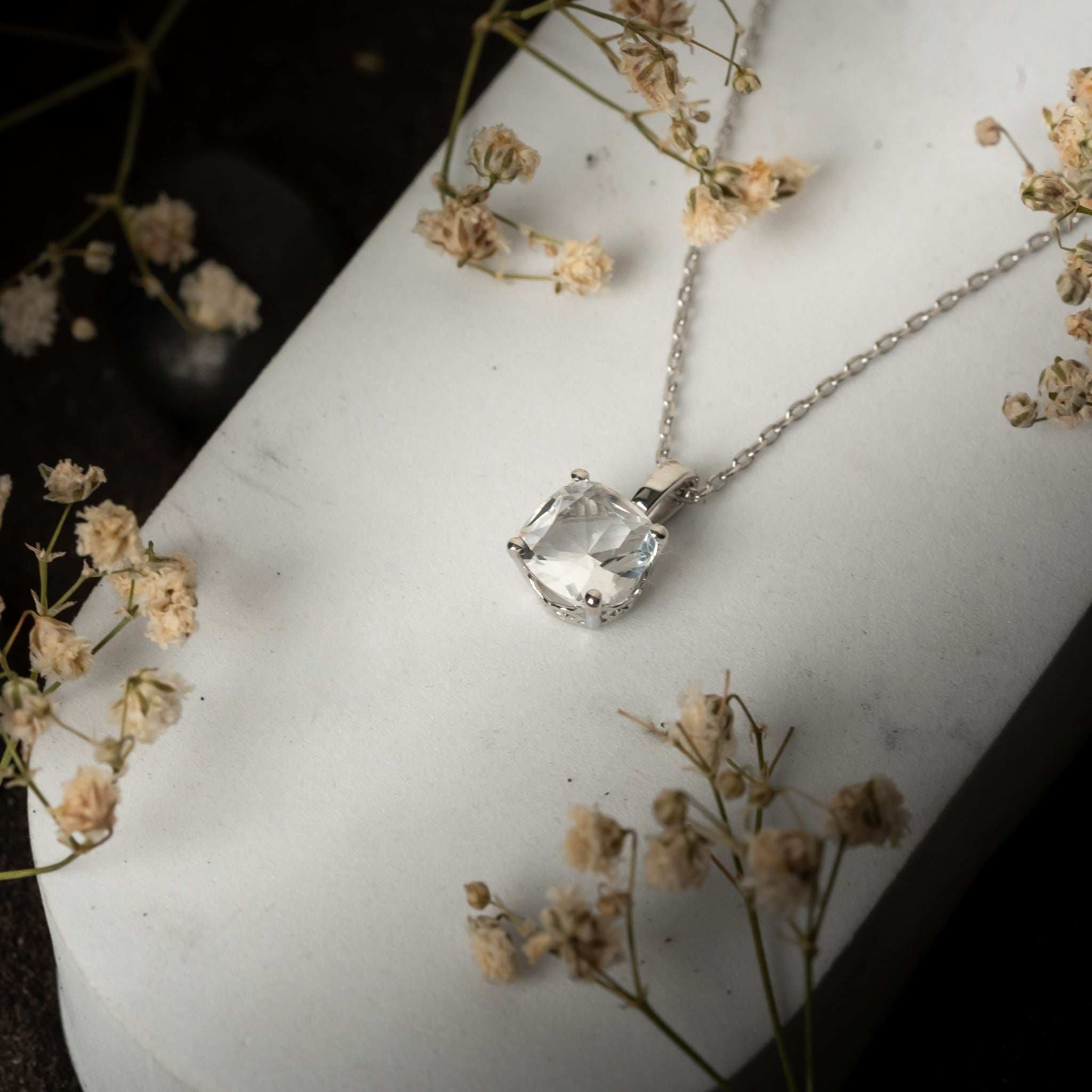 925 Sterling Silver Round Solitaire Pendant AUS-677