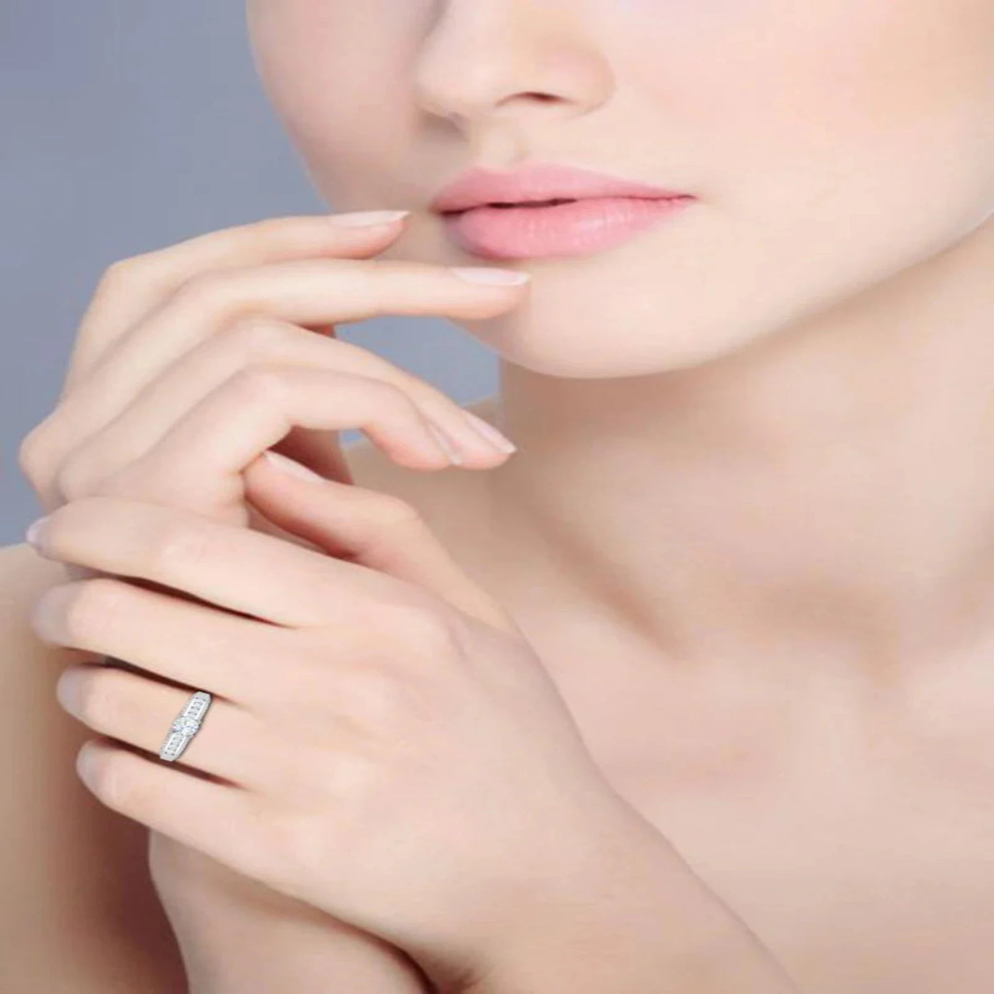 White Gold Adjustable Silver Multi-Diamond Side Stone Embellishments Ring For Woman