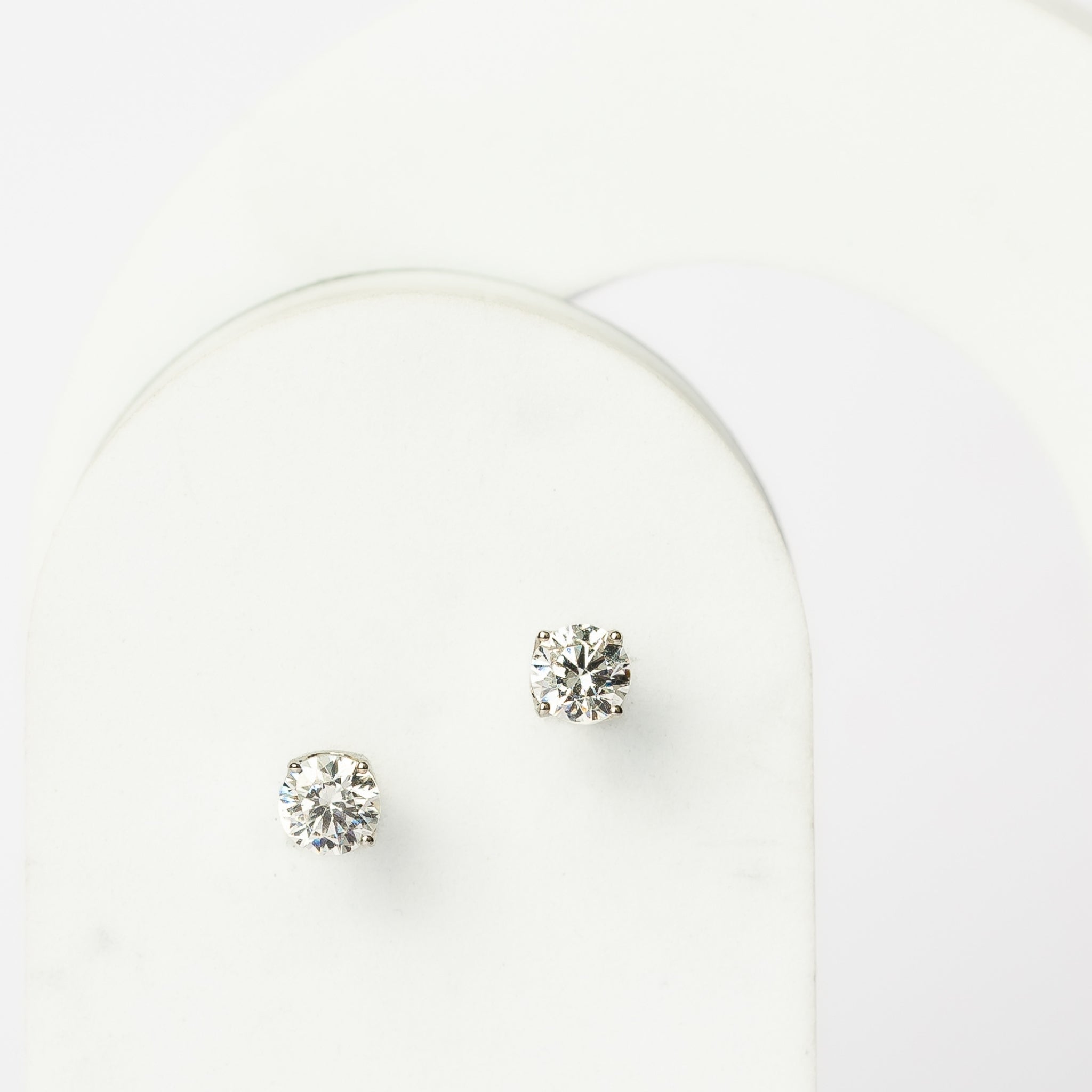 Four-Prong Round Solitaire White Gold Silver Brilliant Earrings for Women