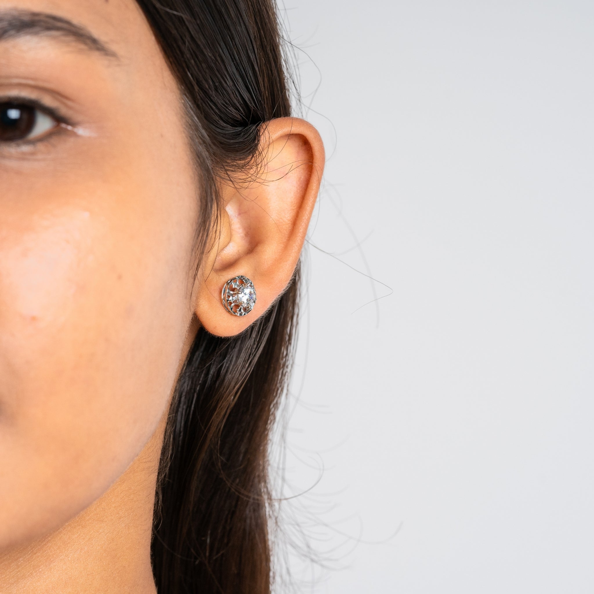 White Gold Adjustable Silver Floral Round Stud Earring For Woman