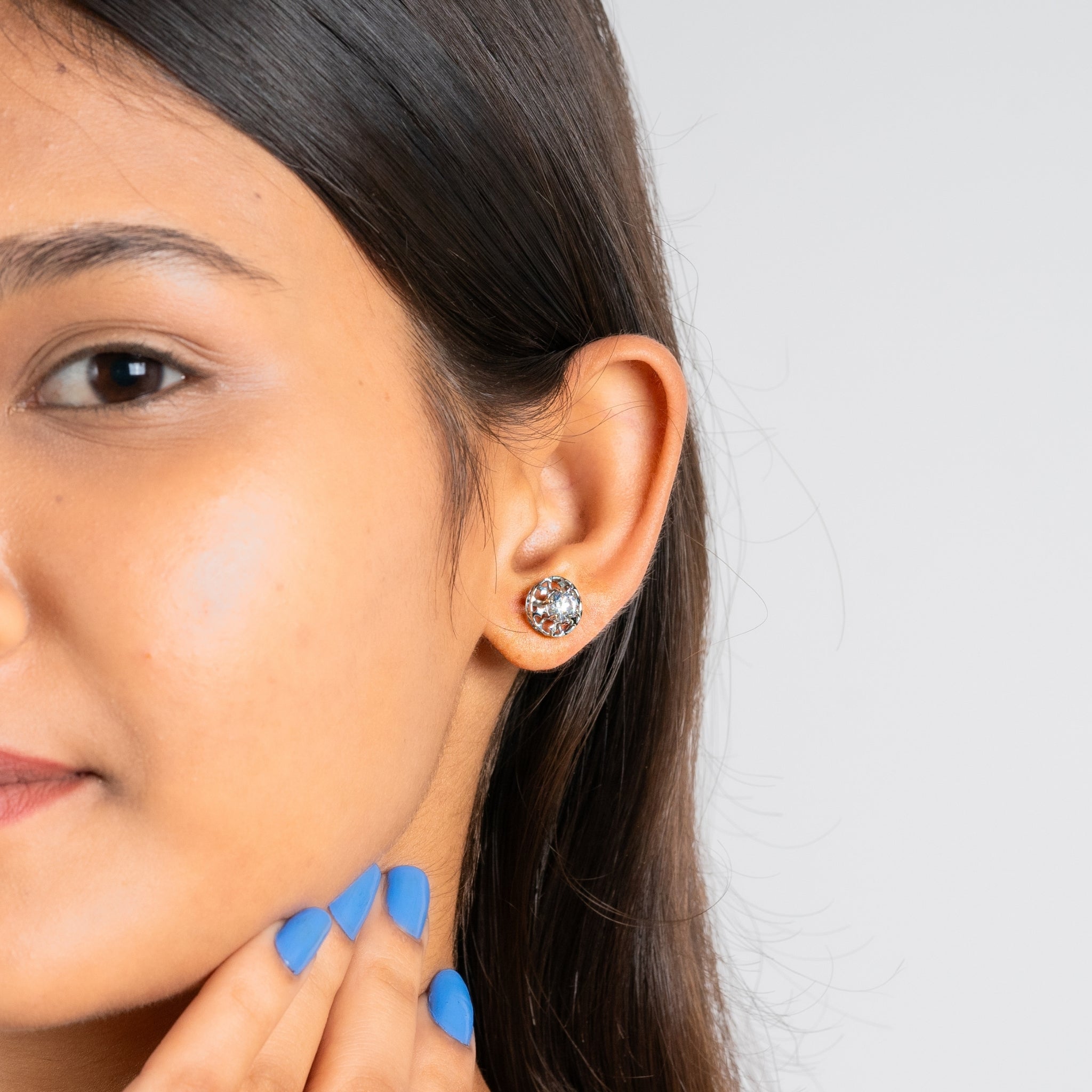 White Gold Adjustable Silver Floral Round Stud Earring For Woman