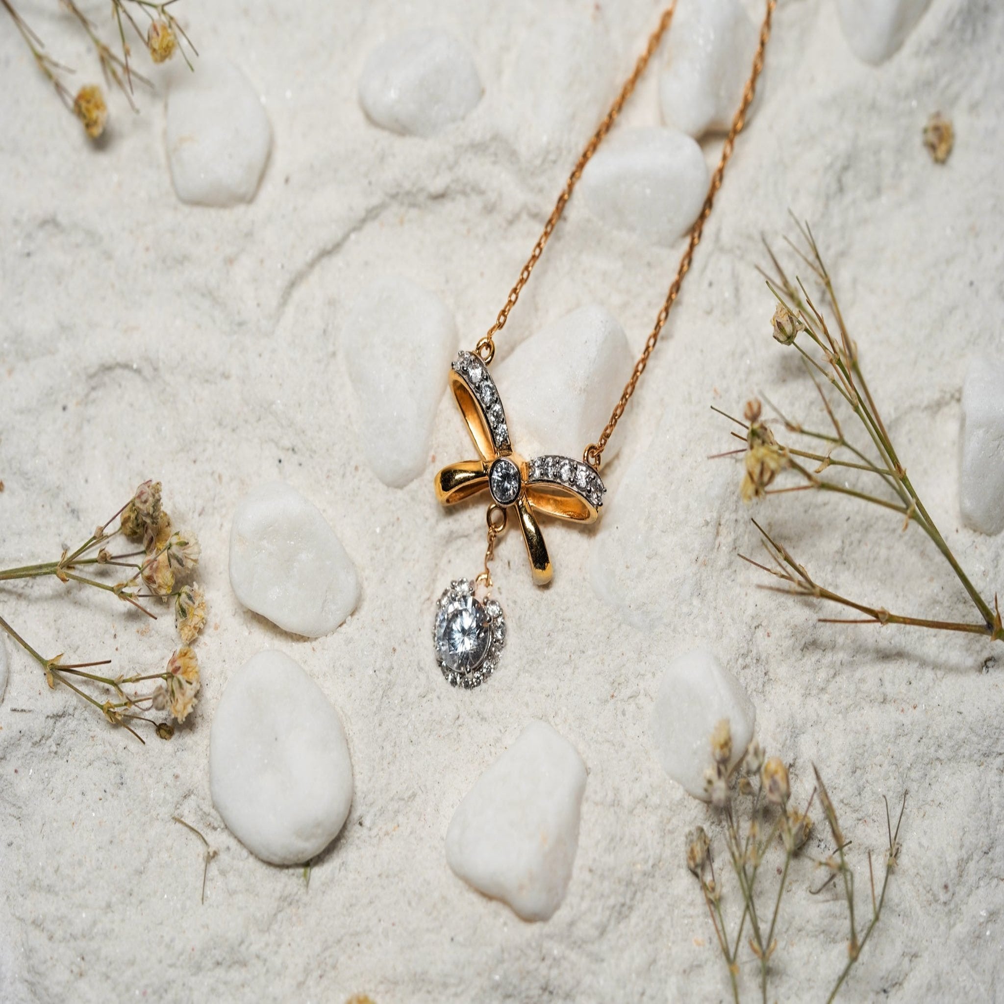 Chic Bow Charm Pedant