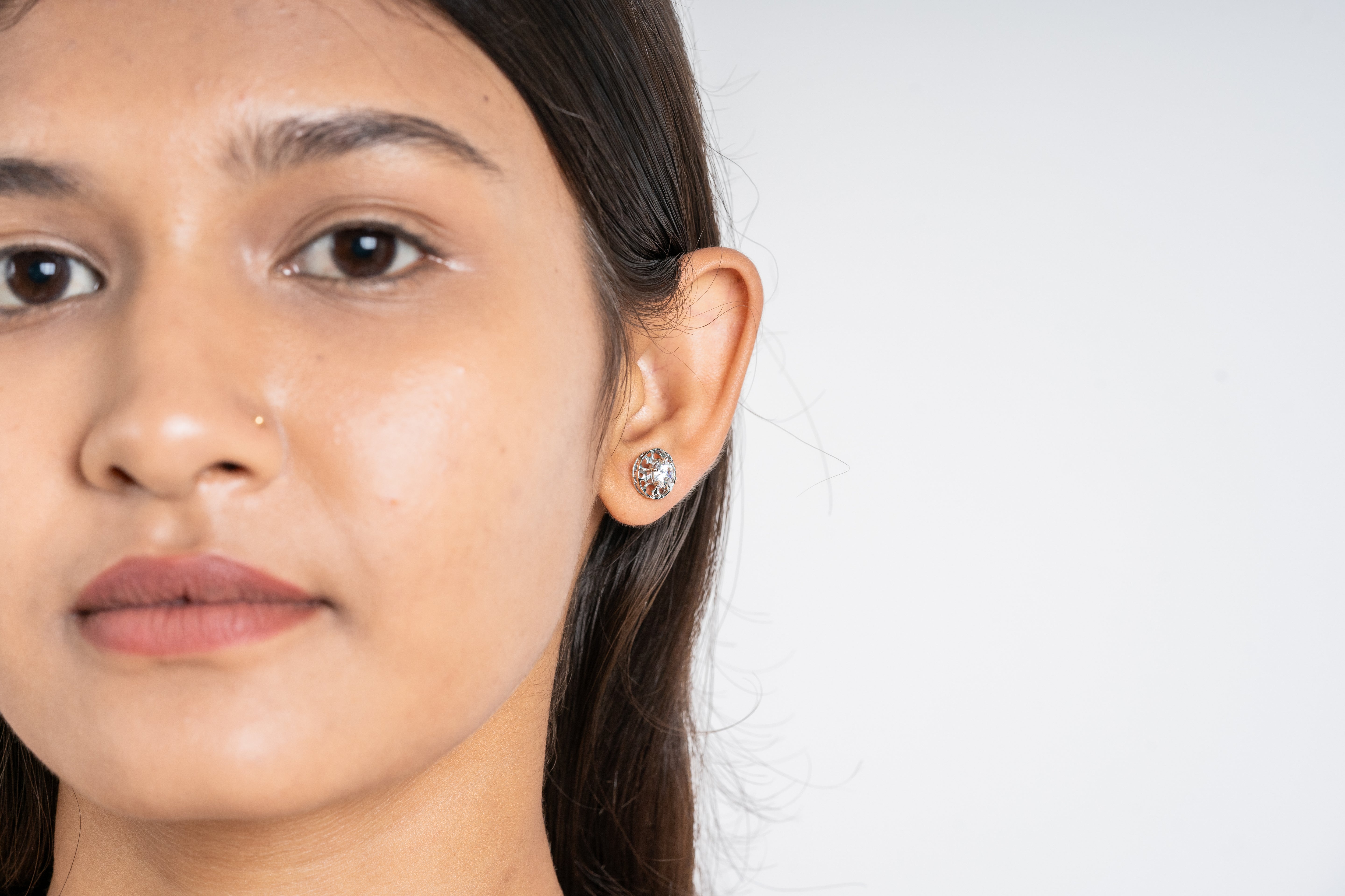 White Gold Adjustable Silver Floral Round Stud Earring For Woman