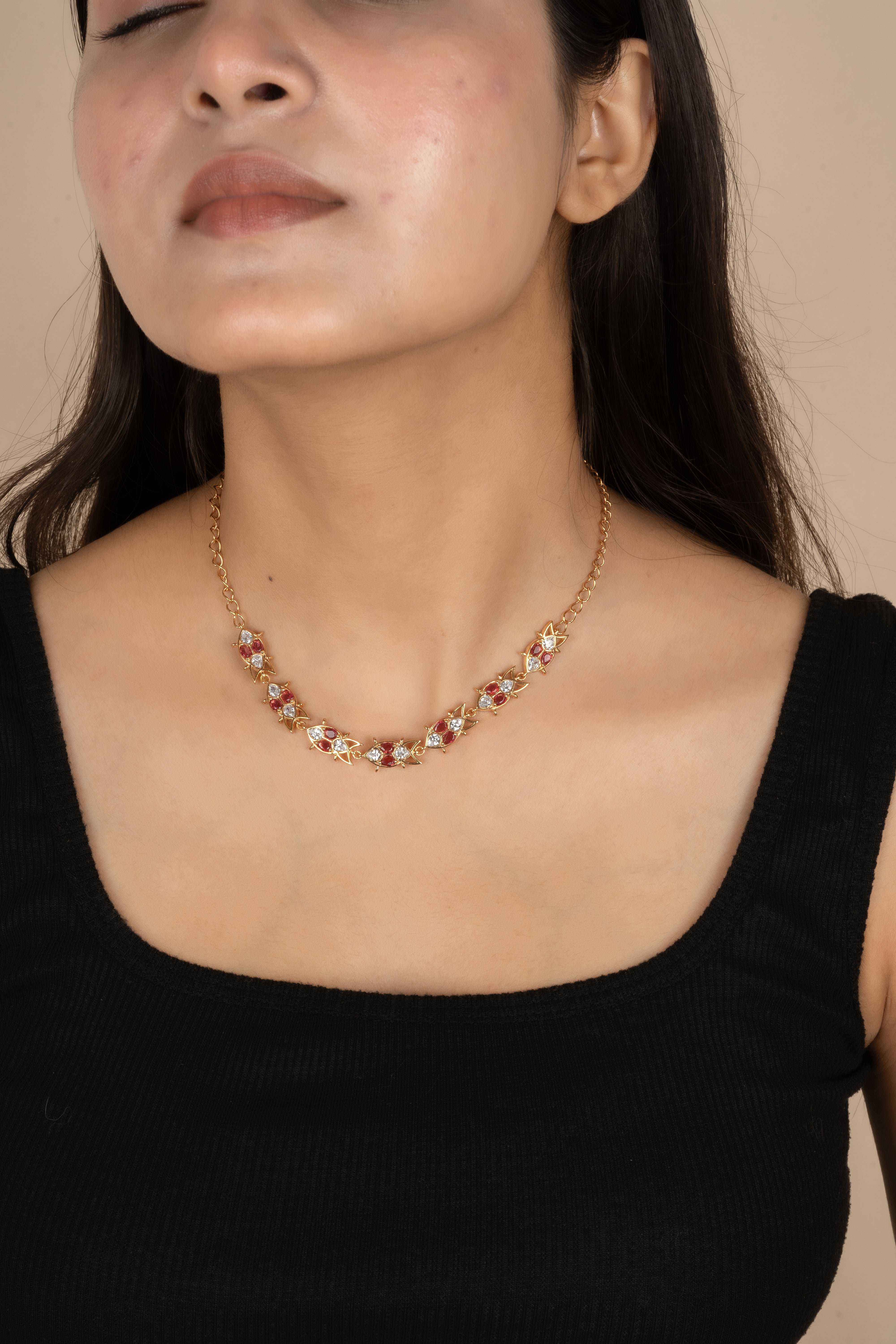 Elegant Fish Design Necklace