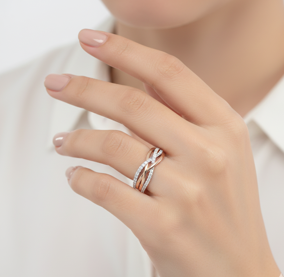 Overlapping Band Ring with Diamonds