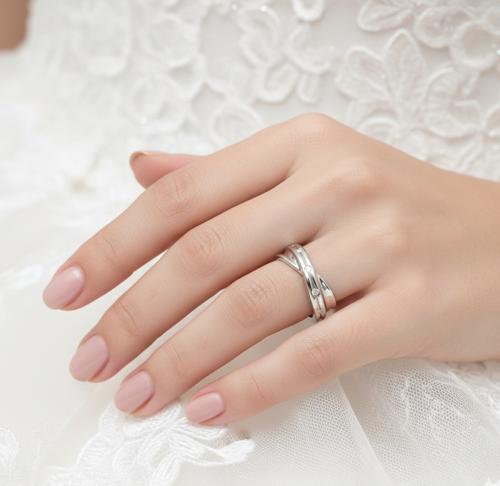 Elegant White Gold Crossover Band