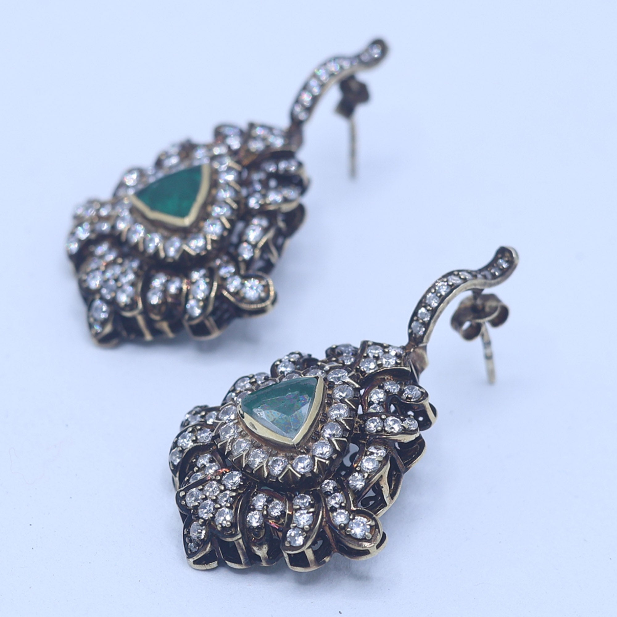 Rani Lakshmi Victorian Dangler