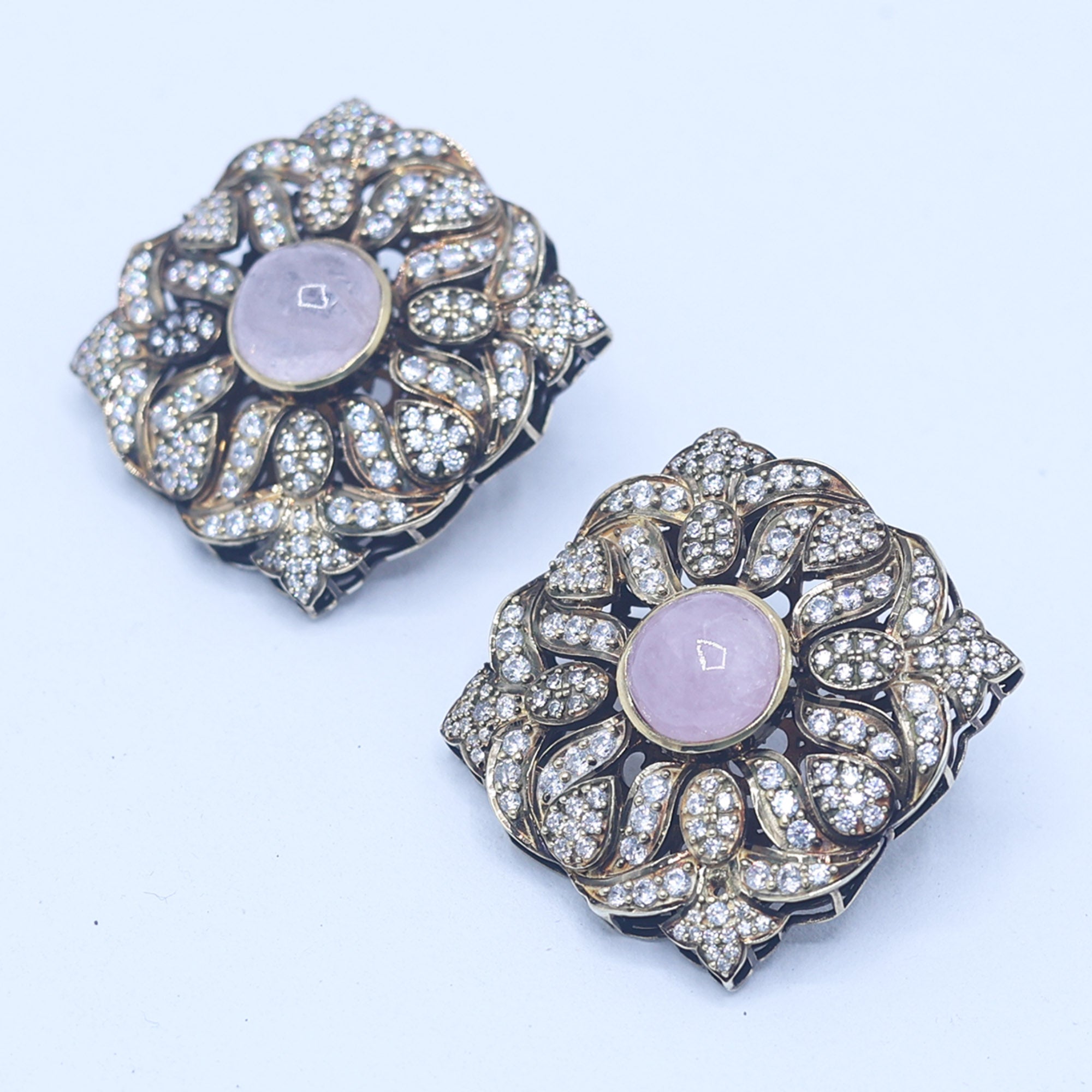 Maharani Devyani Antique Stud