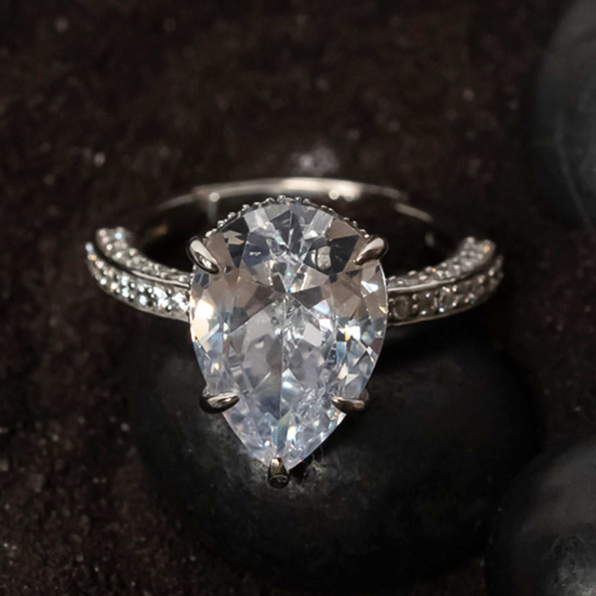 Elegant Pear Halo Duo Ring Set