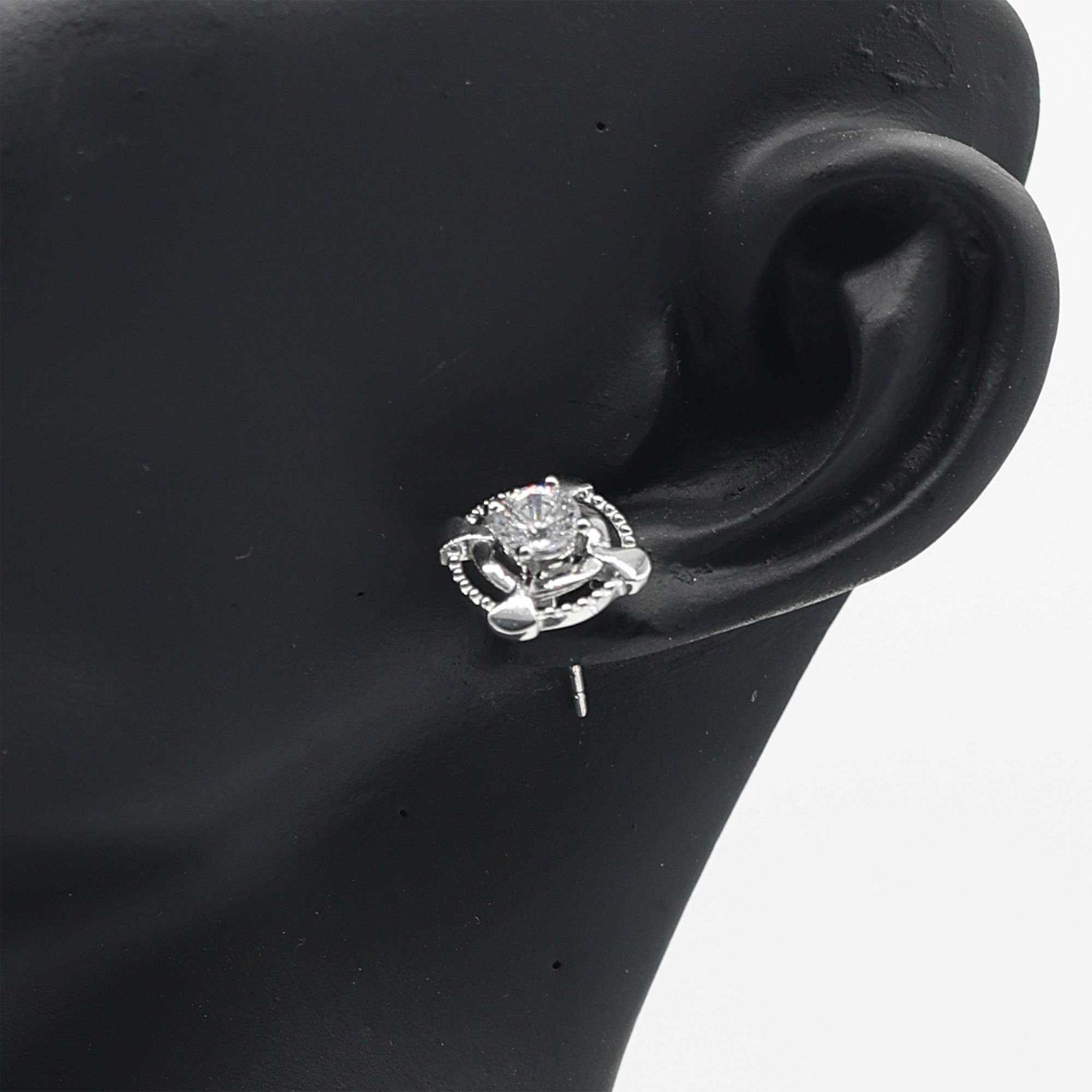 Milgrain Circular Diamond Stud Earrings