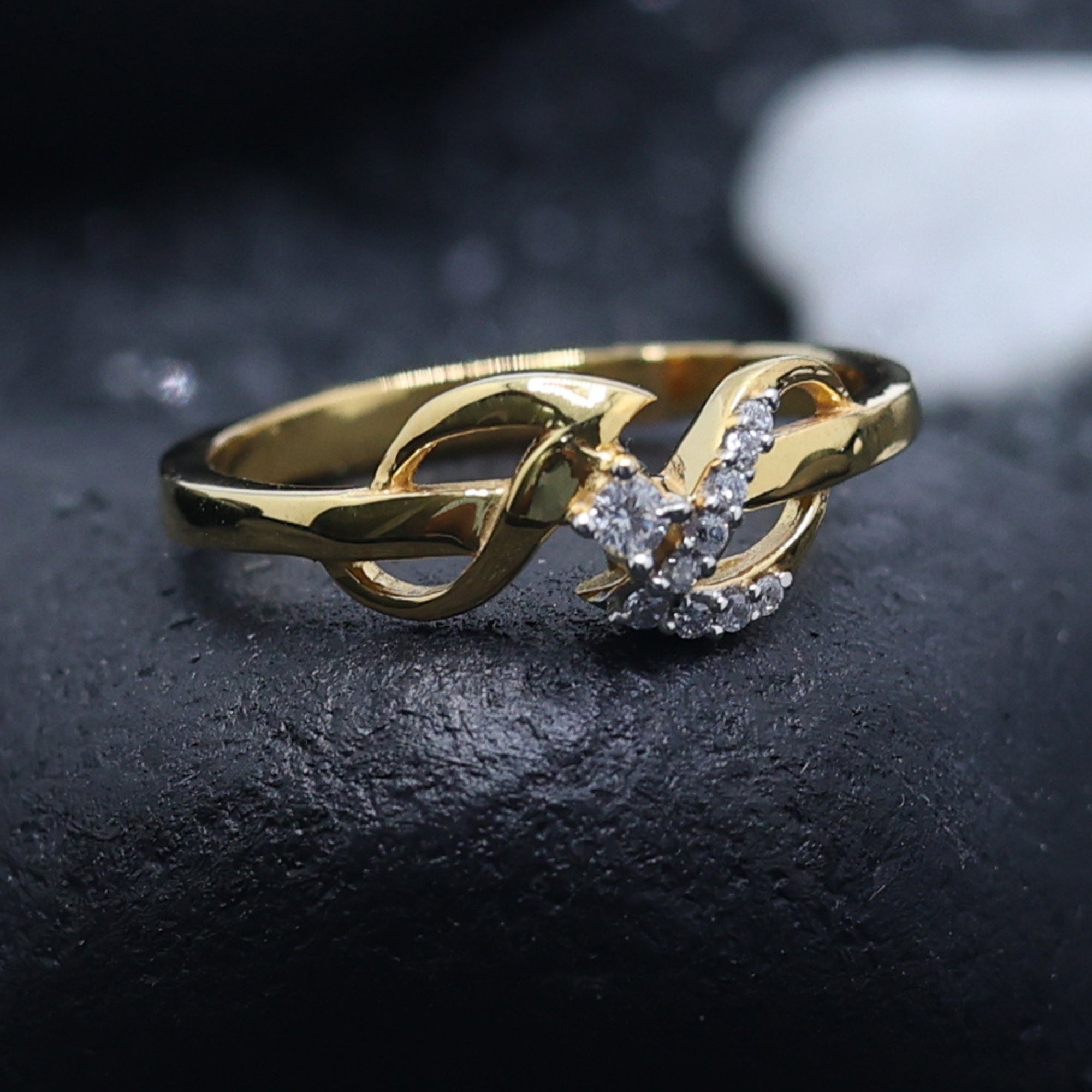 Wave Design Ring in Gold Plating