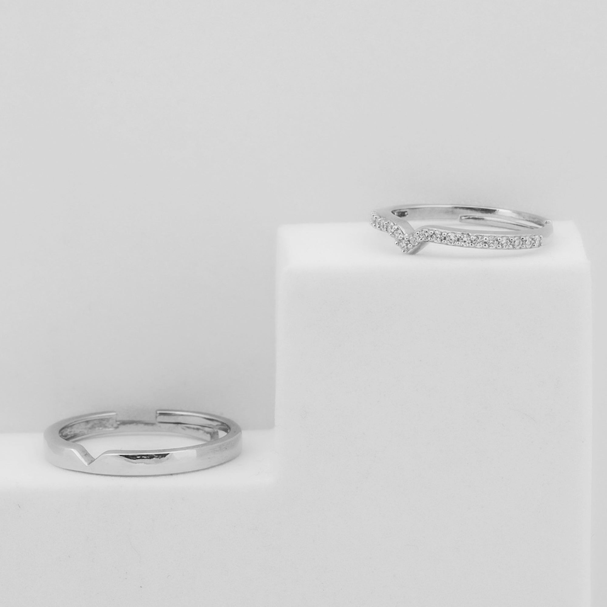 V Shaped Couple Band Ring