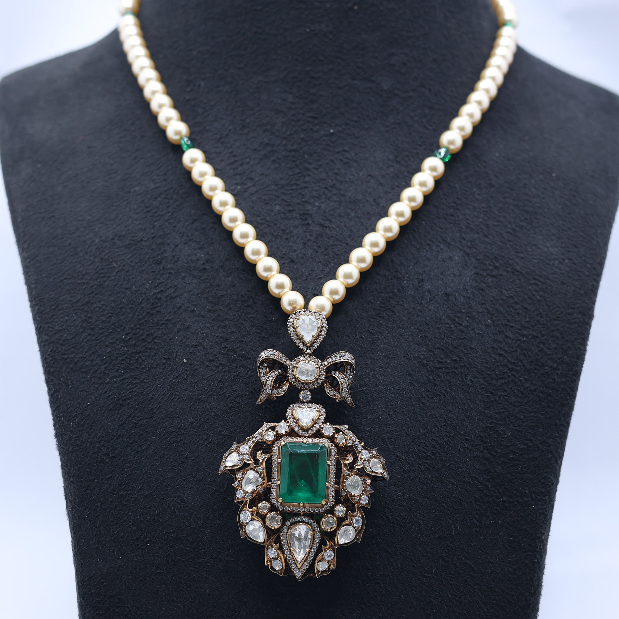 Royal Radiant Emerald Polki Necklace
