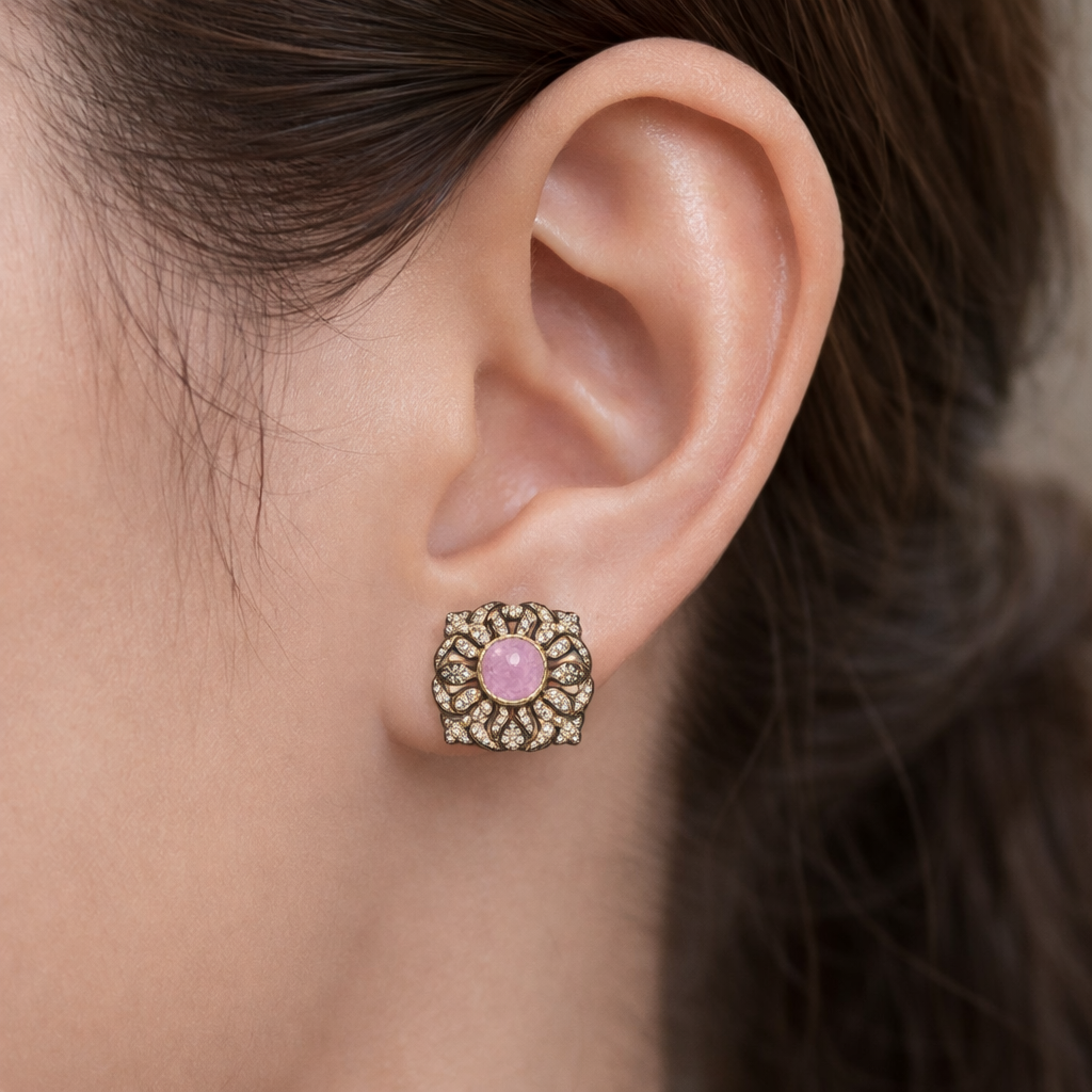 Maharani Devyani Antique Stud