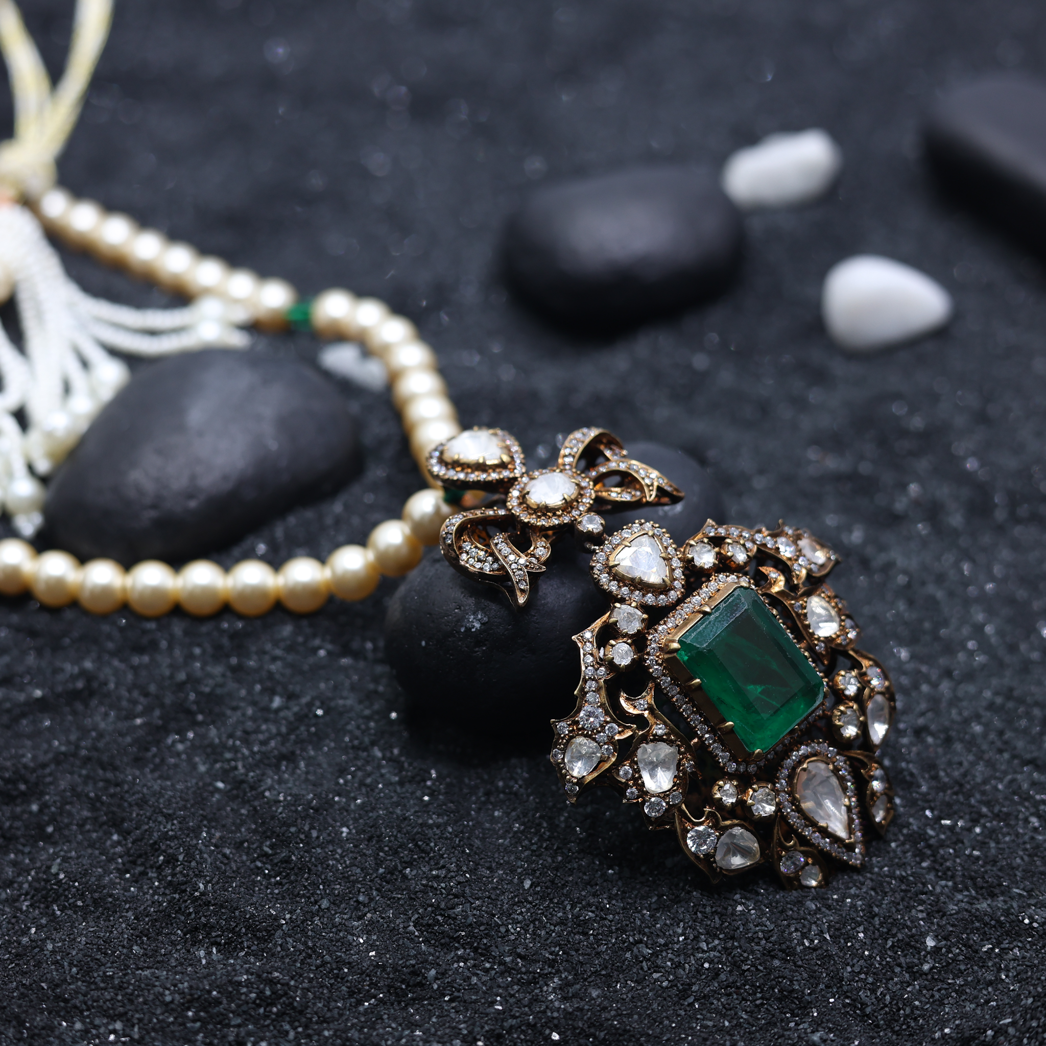 Antique Gold Plated Emerald Polki Necklace