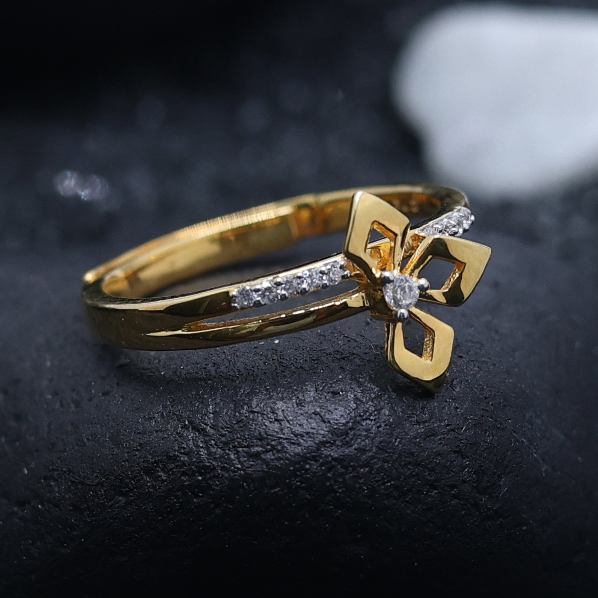 Geometric Floral Diamond Ring