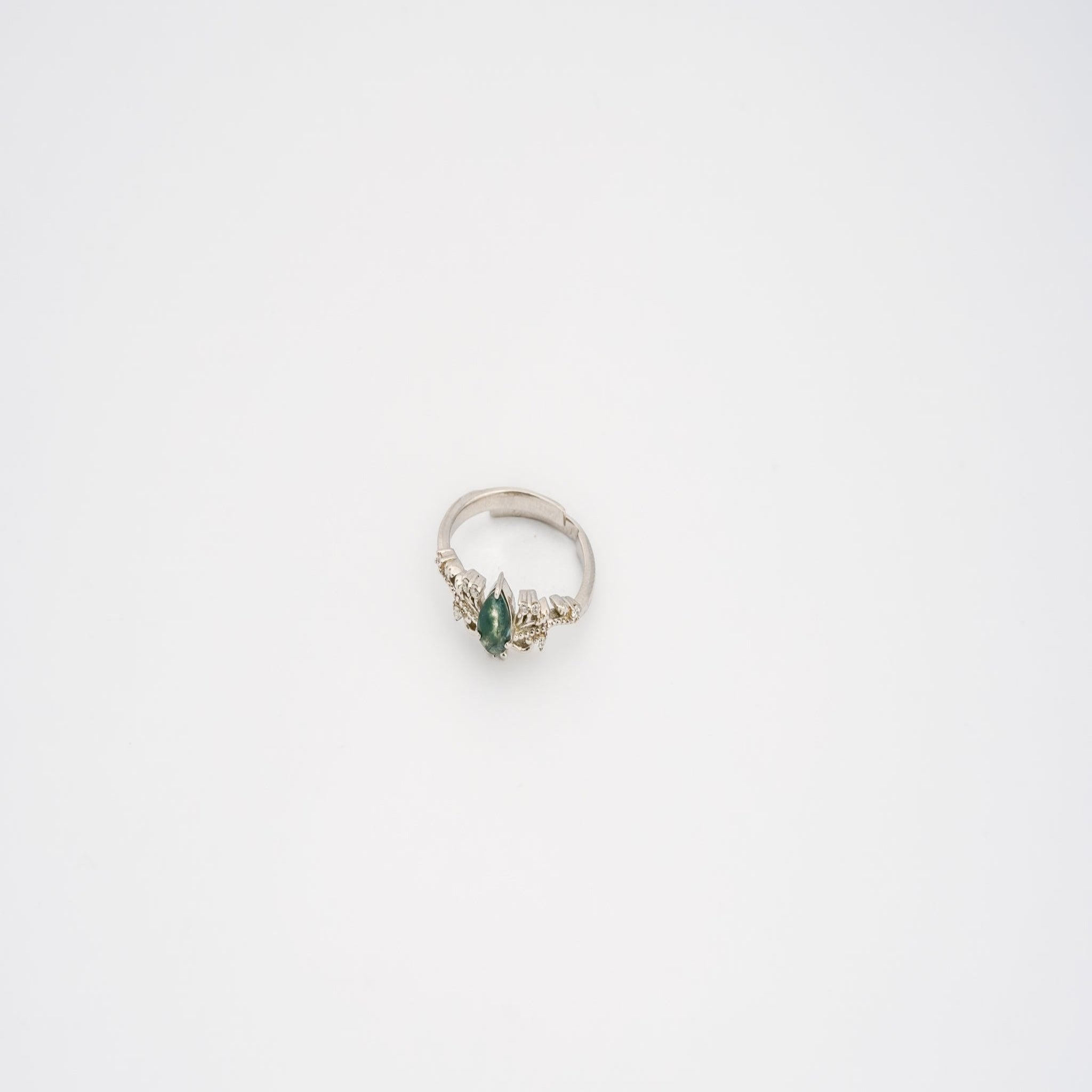 Green Pear Leaf Ring