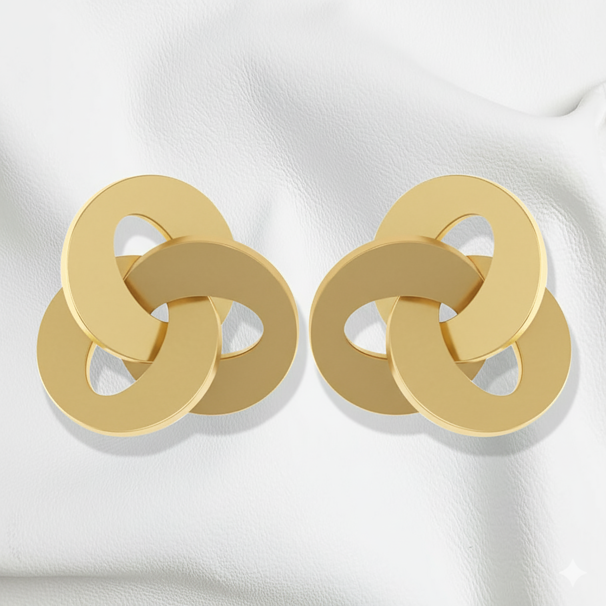 Interlocking Design Yellow Gold Circle Stud Earrings