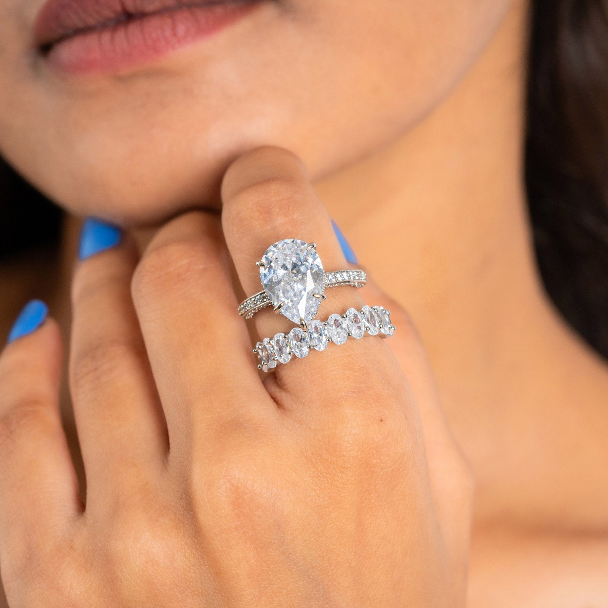 Elegant Pear Halo Duo Ring Set