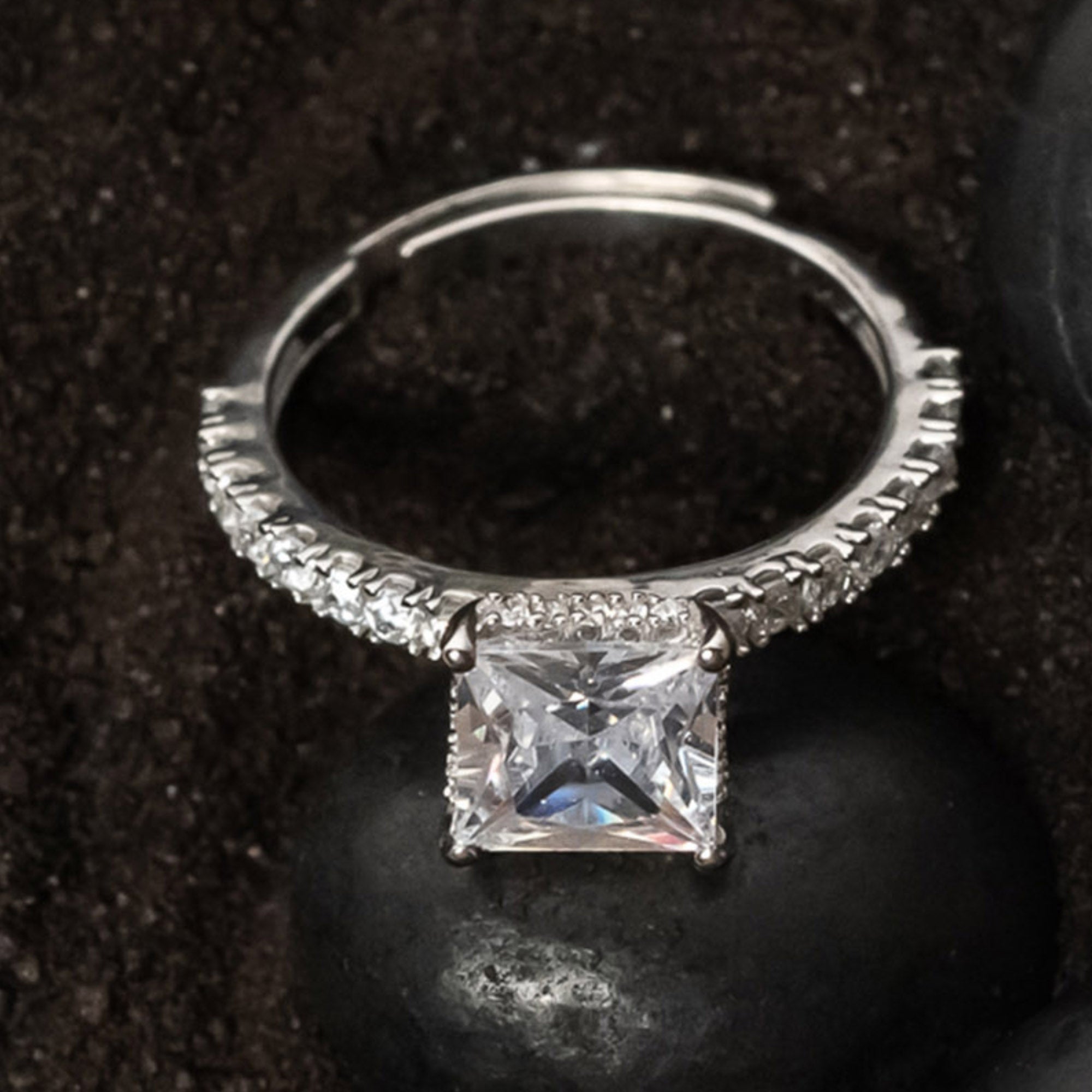 Princess and Round Stone Ring Set