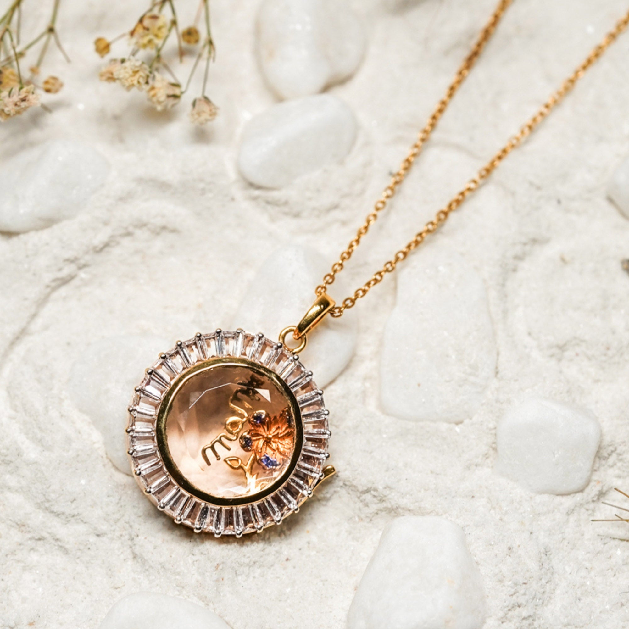 Floating Charm Mom Motif Pendant