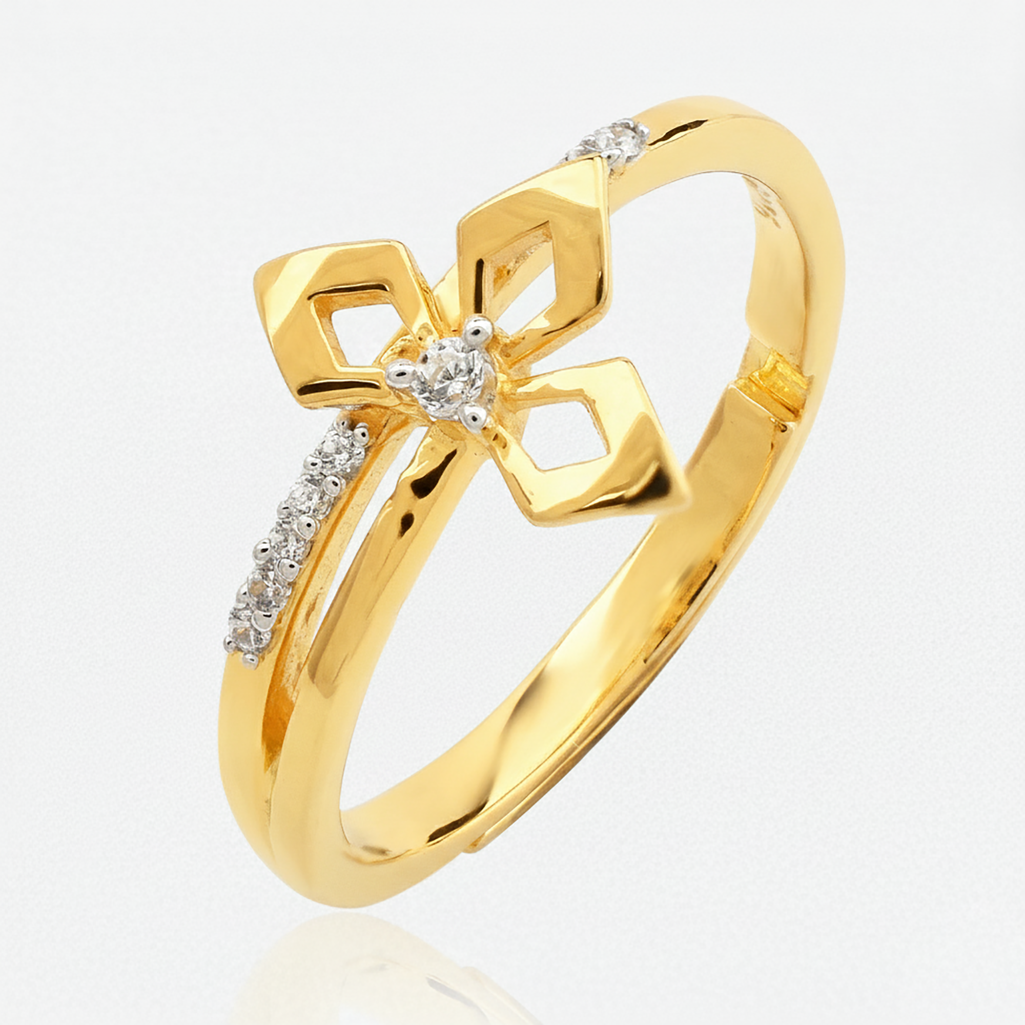 Geometric Floral Diamond Ring