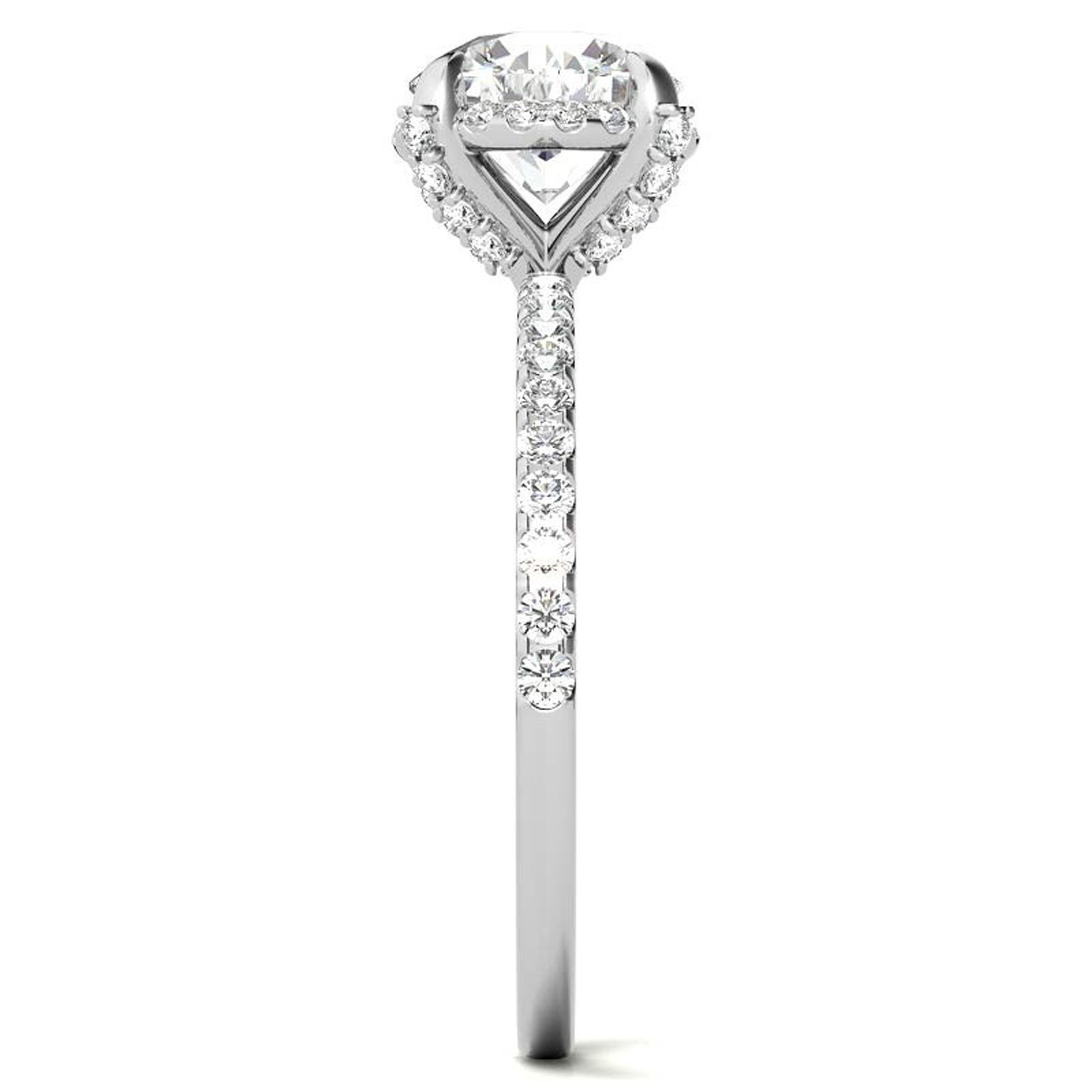 Stunning Round Solitaire Diamond Ring
