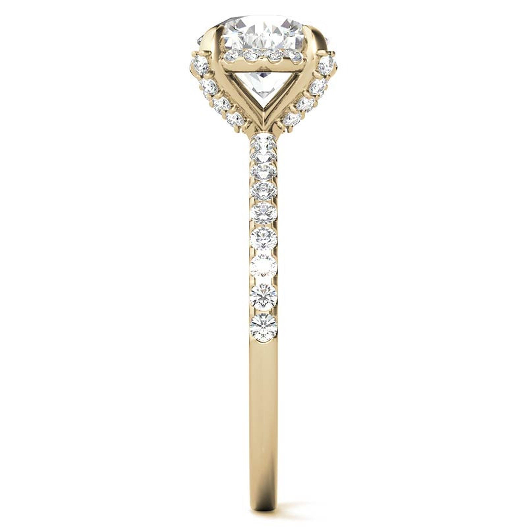 Stunning Round Solitaire Diamond Ring